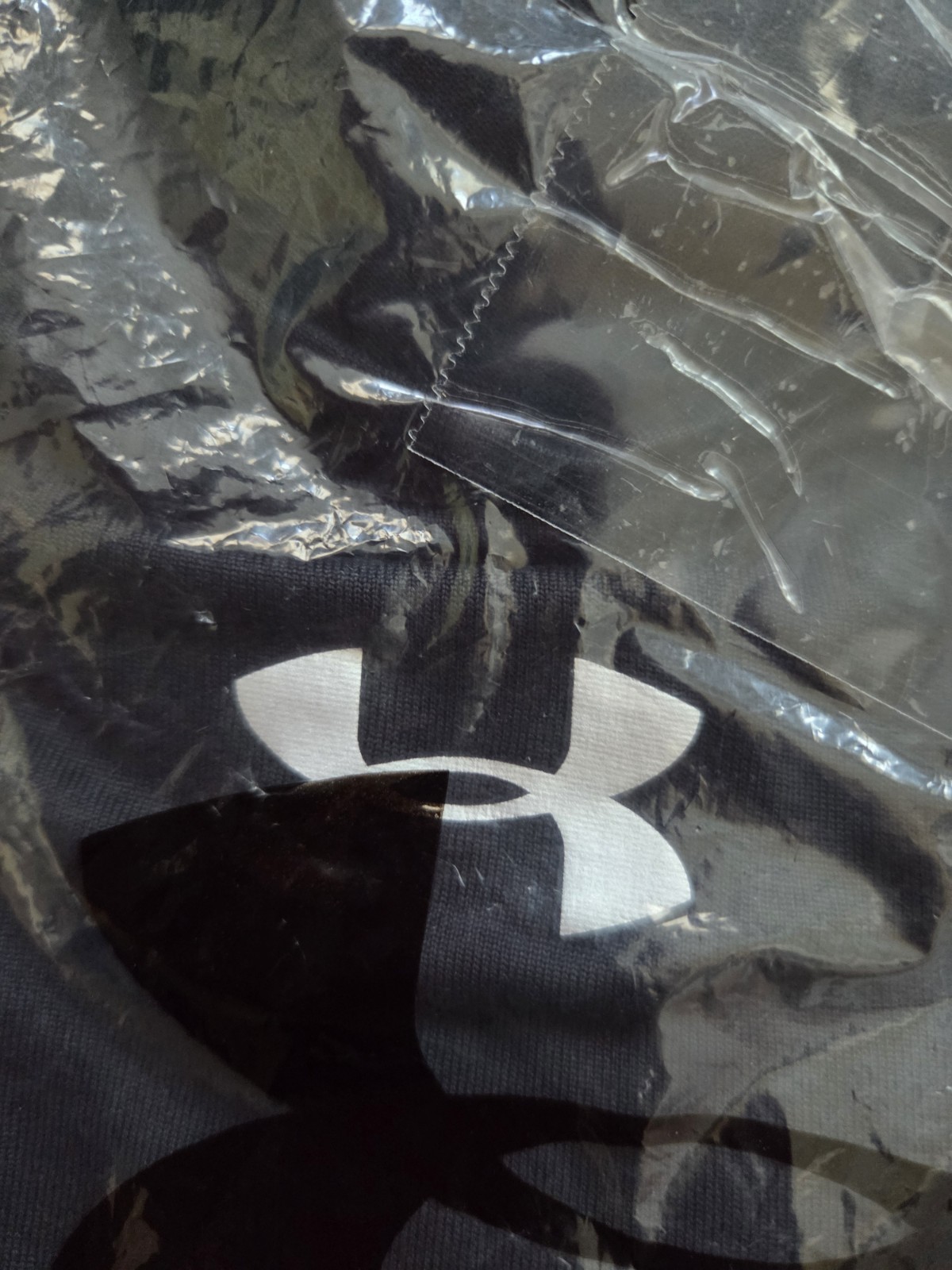 MENS UNDER ARMOUR SHORT SLEEVE LOCKER TEE 2.0 Black size Small