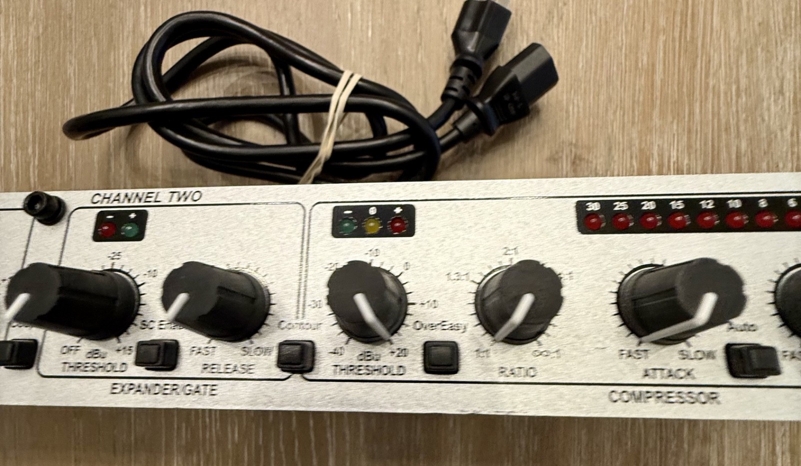 Dbx 166xs Dual Compressor/Limiter/Gate Processor DBX166XSV/Power cord Tested