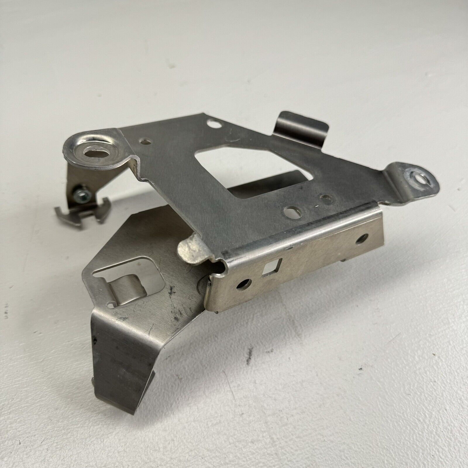 2006-2011 Mercedes E350 W211 Tire Pressure Module Bracket Rear Trunk OEM Silver