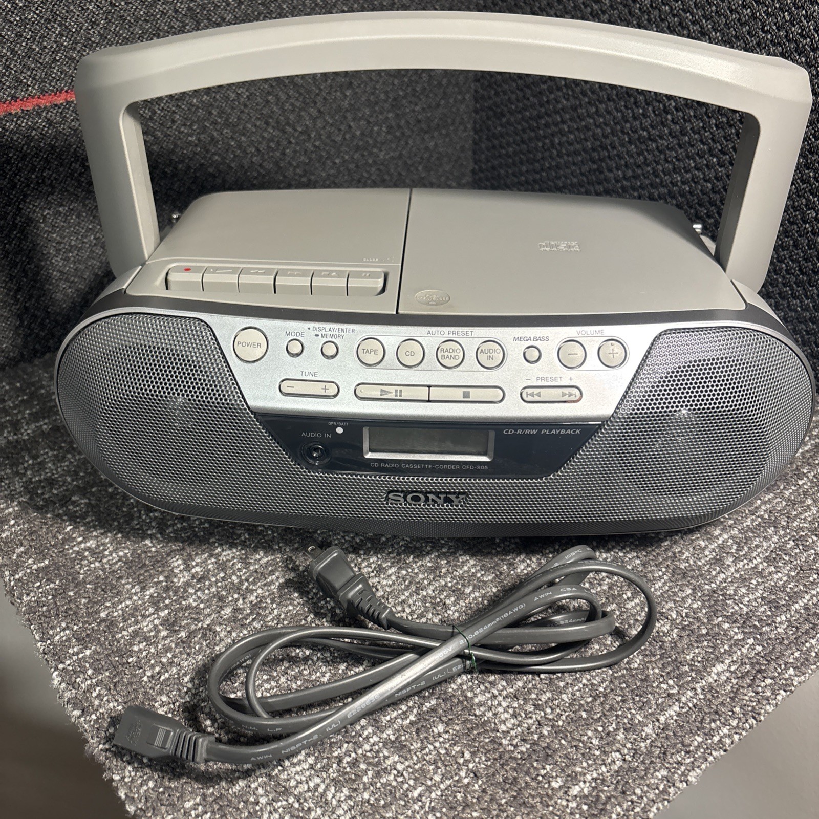 Sony CFD-S05 Portable Boombox CD Player Cassette Radio Mega Bass AM/FM Stereo