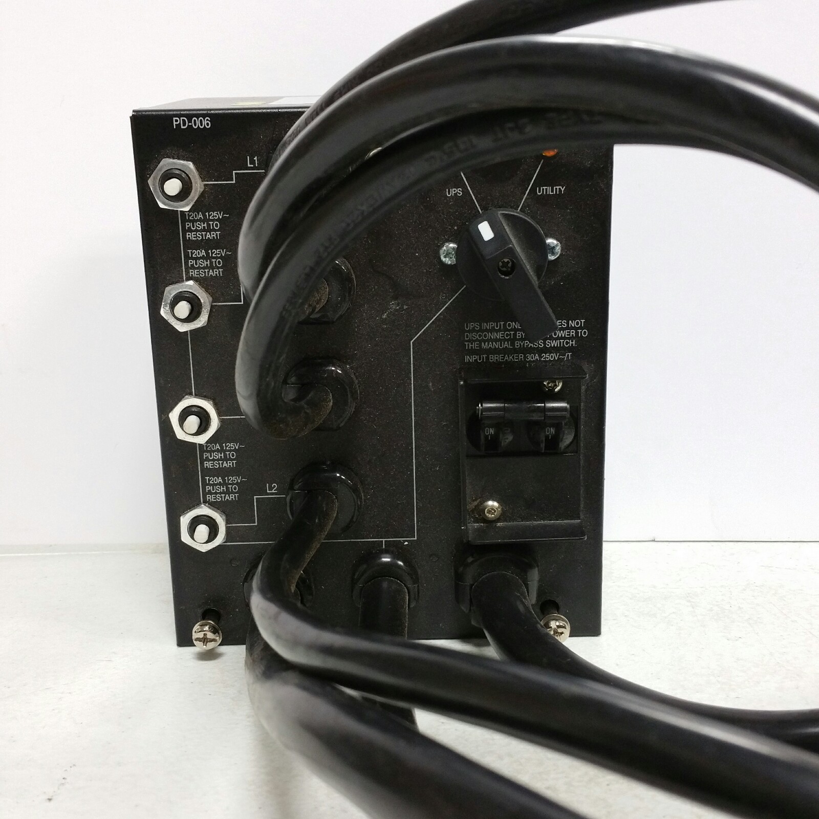 PD-006 UPS Maintenance Bypass Switch Box w/Circuit Breakers / Input breaker