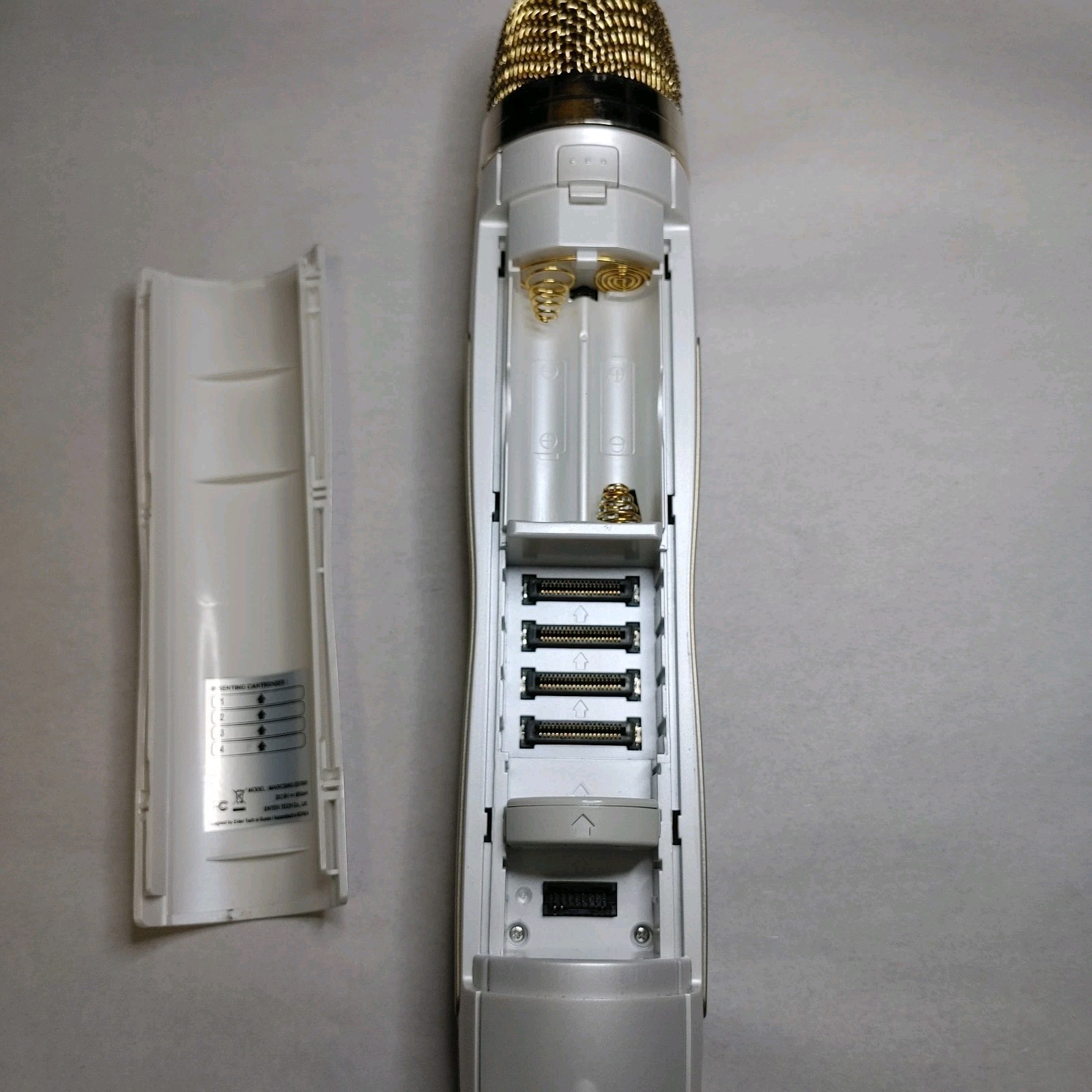 Magic Sing ED-7000 Microphone w/External Video Pack