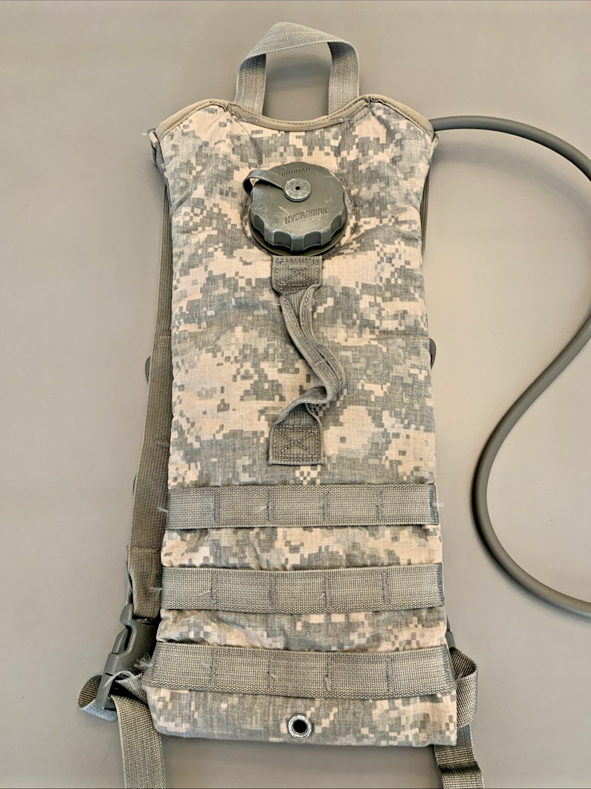 US Army Molle Hydration System Carrier w/ Camelback Hydromax Bladder