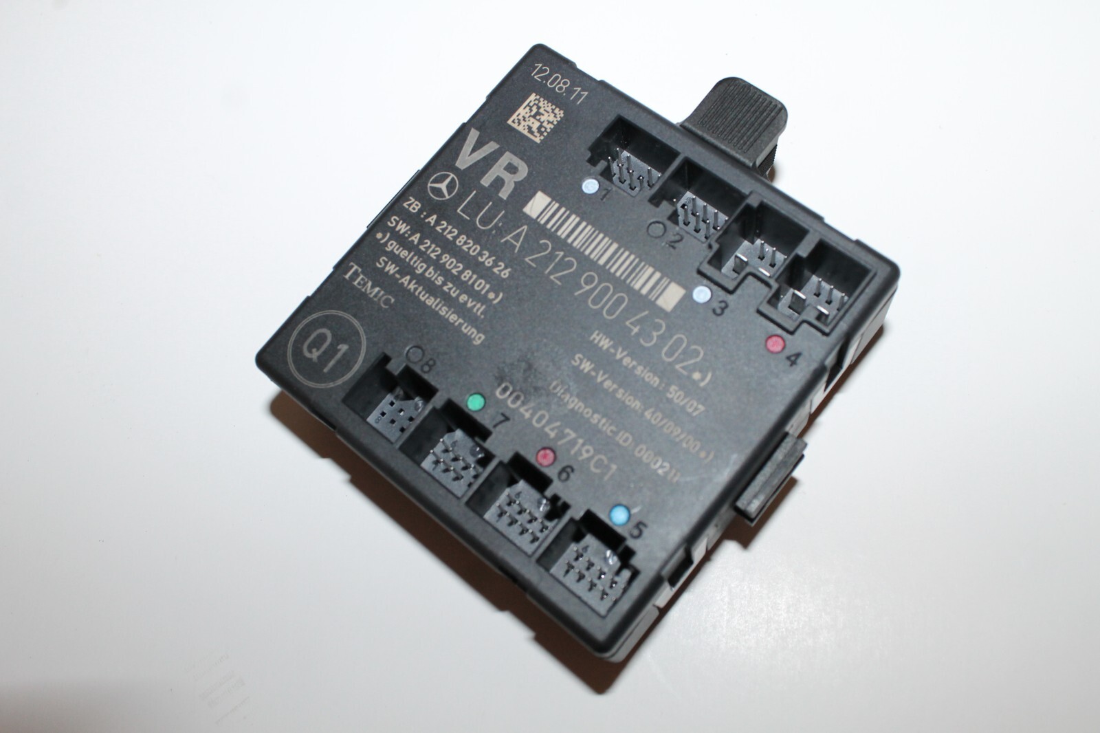 2012 - 2015 Mercedes Benz W204 C250 Front Right Control Module 2129004302