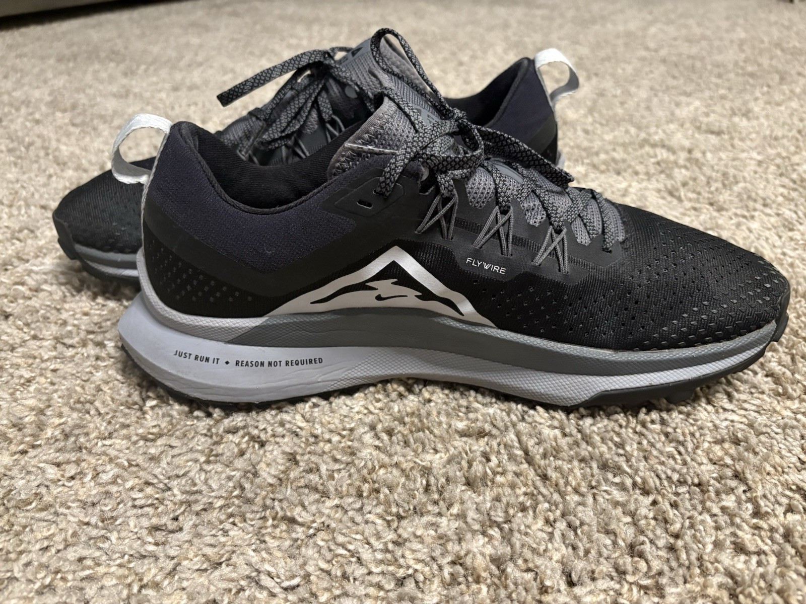 Nike Trail Running Shoes Men’s Size 11 Black White React Flywire