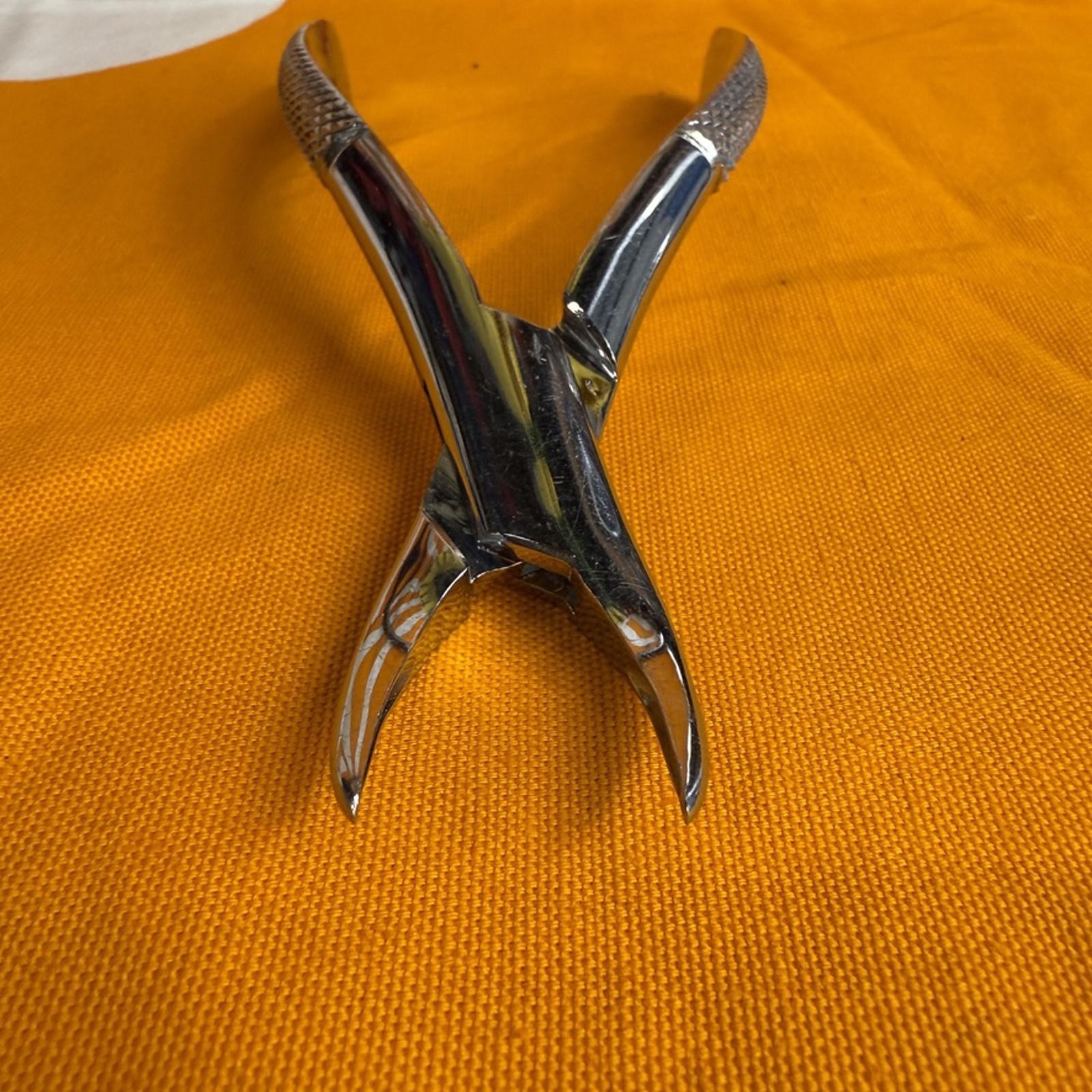 MILTEX 69 Extracting Forceps, Roots Free Fast Shipping