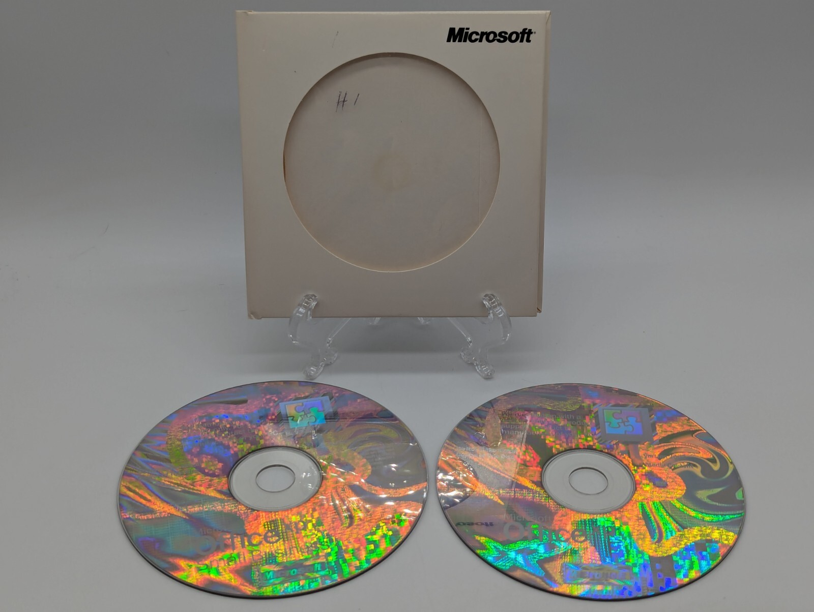 2002 Version Microsoft Office XP Small Business CD ROM w/Product Key