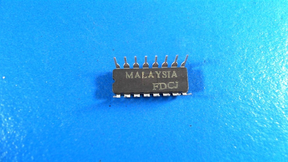 New (24pcs) MC14585BAL MOTOROLA IC Logic