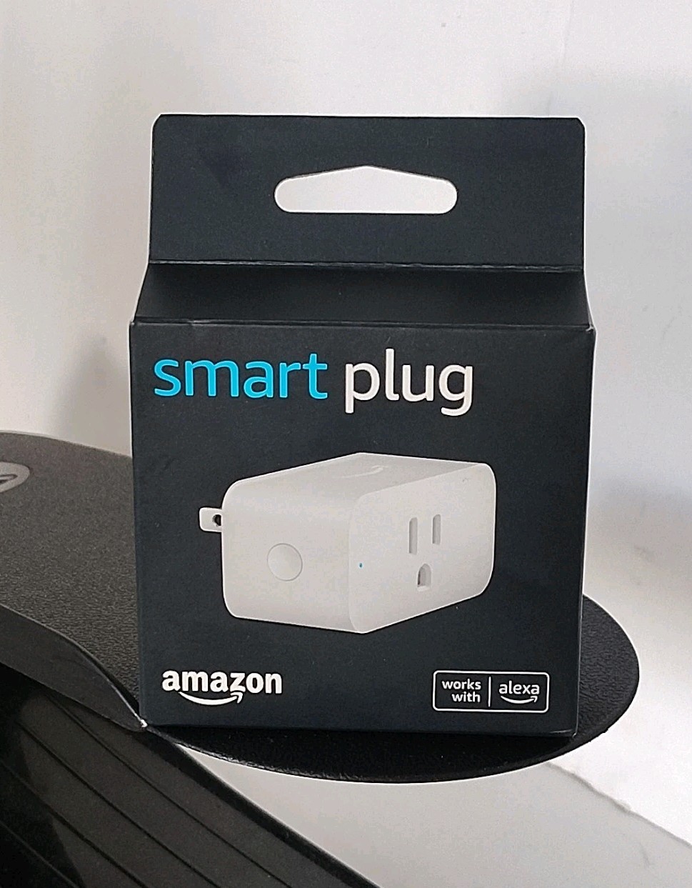 SEALED Amazon Smart Plug Alexa Controls Any Outlet C2YY37 Vacation Security