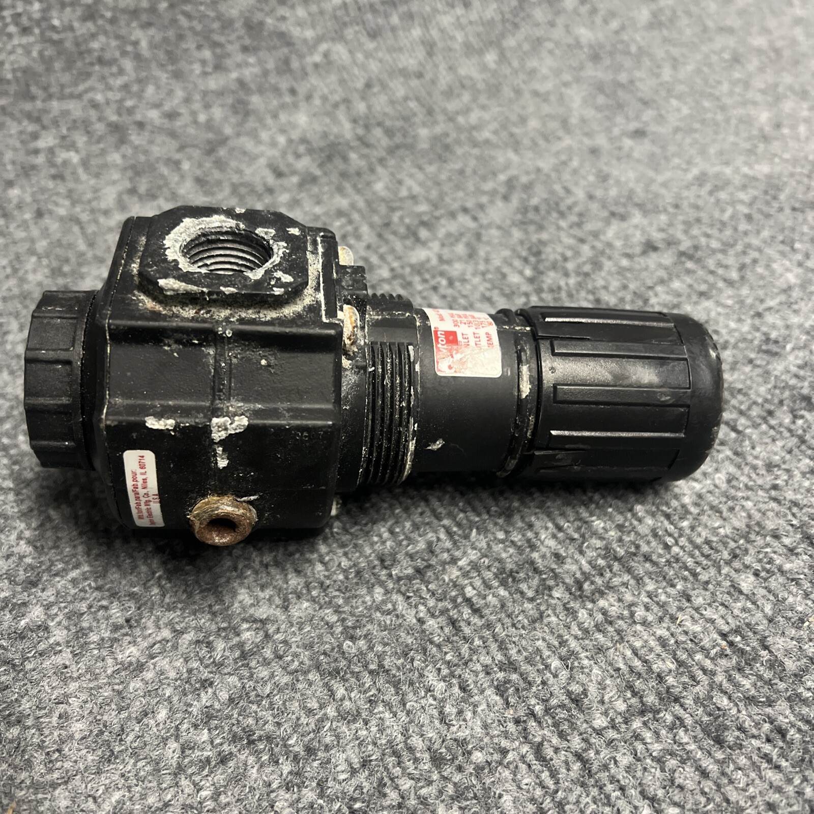 Dayton 4ZM22  1/2" Filter Regulator Used