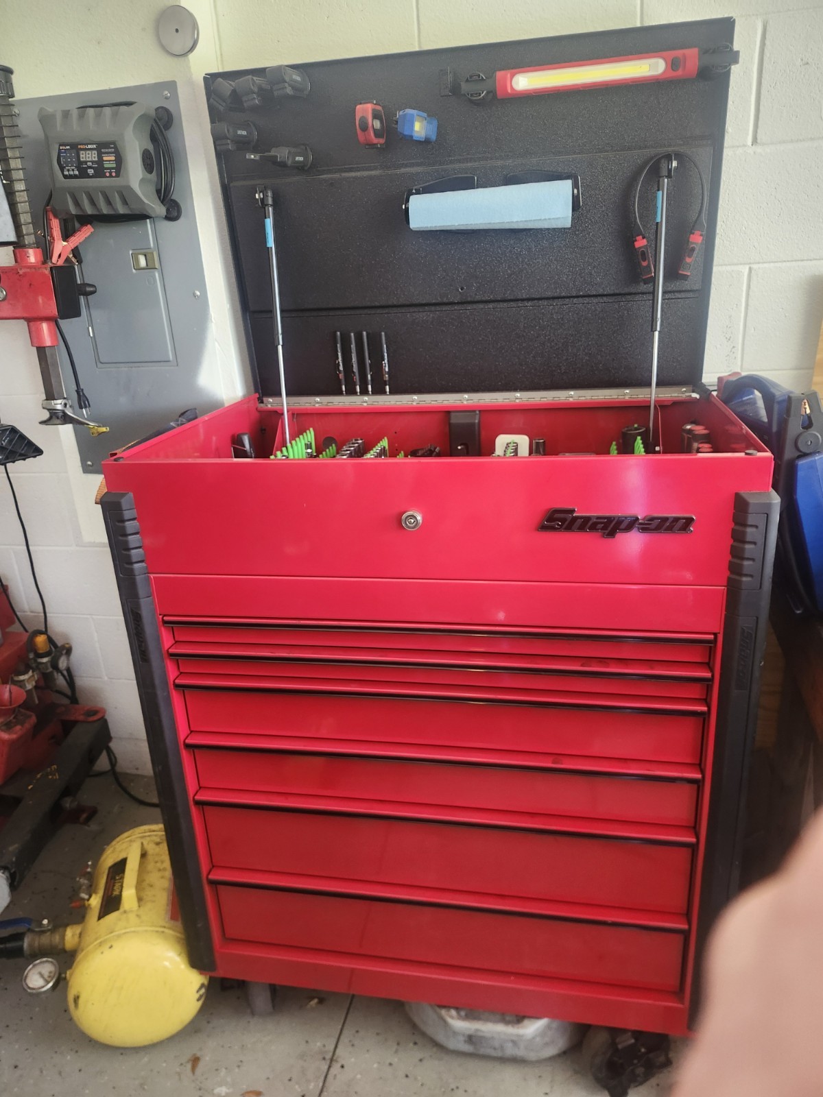 Snap-On Roll Cart Rolling Tool Cart KRSC242BPS7 Candy Apple Red