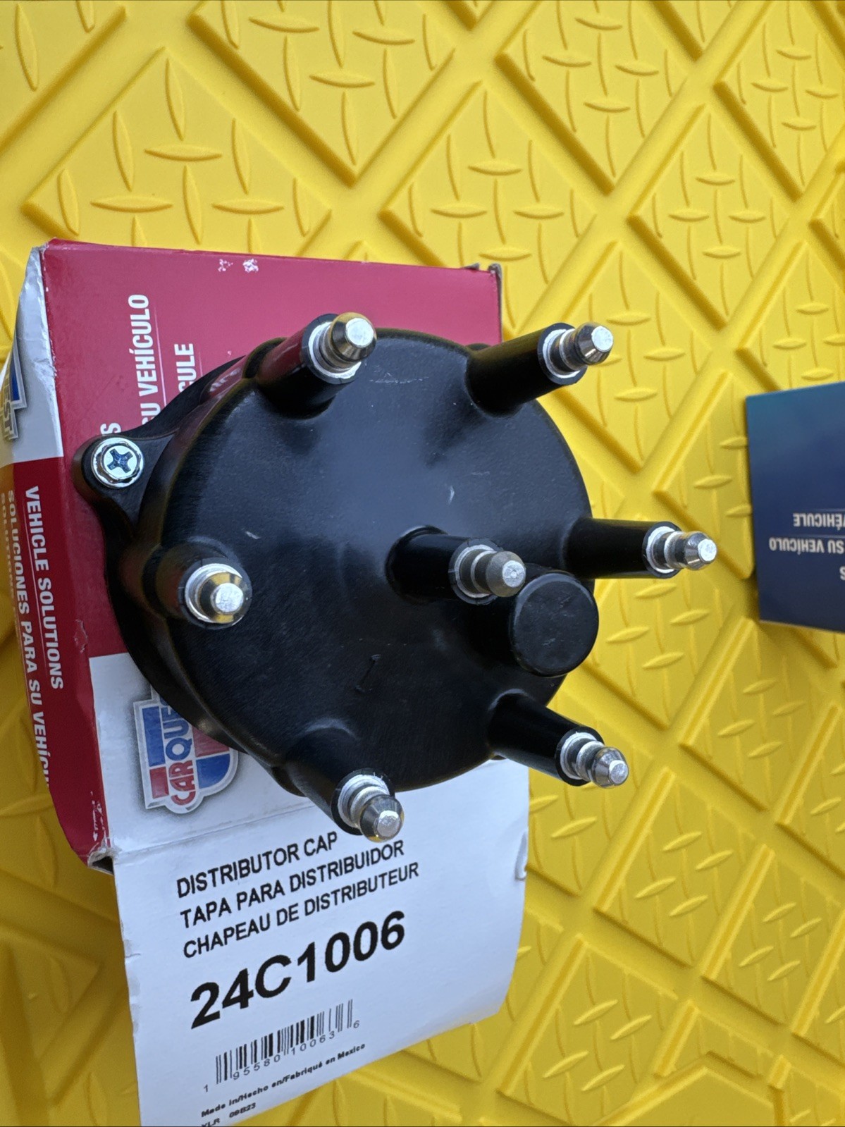 Carquest Distributor Cap 24C1006 High-Quality OE Replacement Perfect