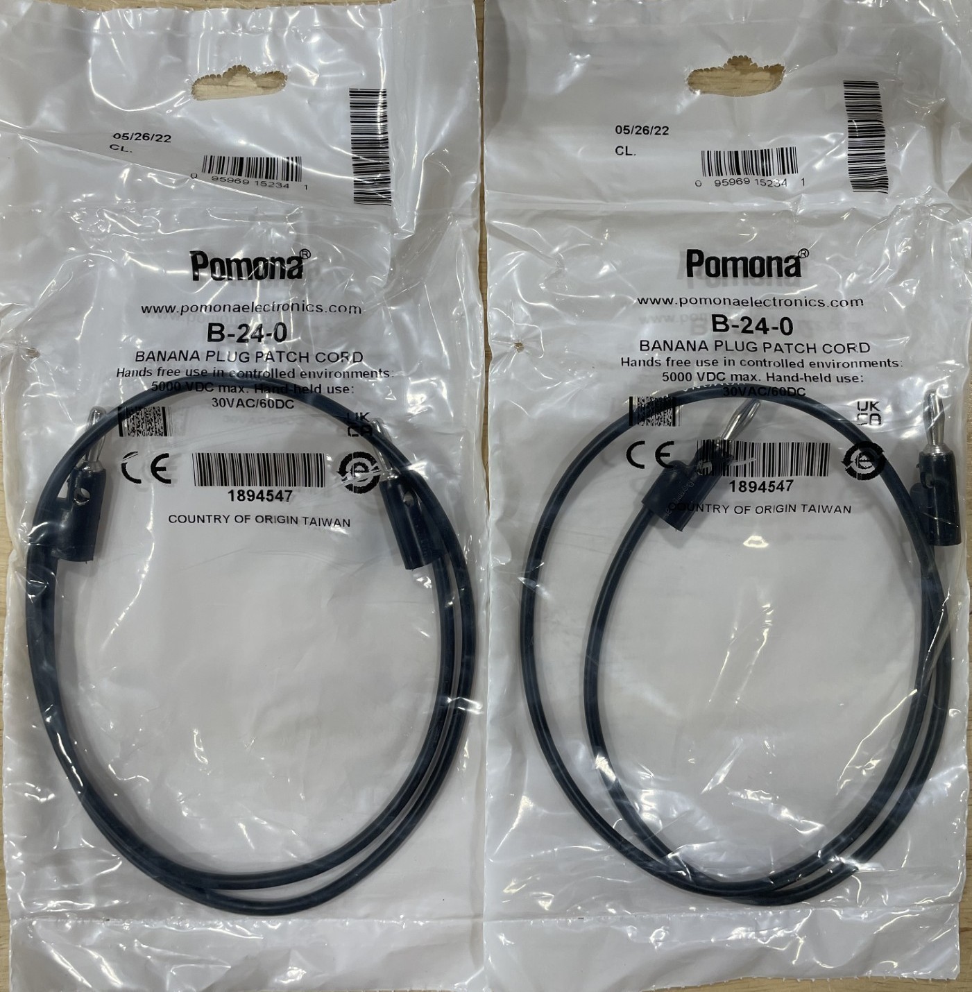Pomona B-24-0 Stacking Banana Plug Patch Cord, Black, 24-inch, 15A, 18AWG, Lot/2