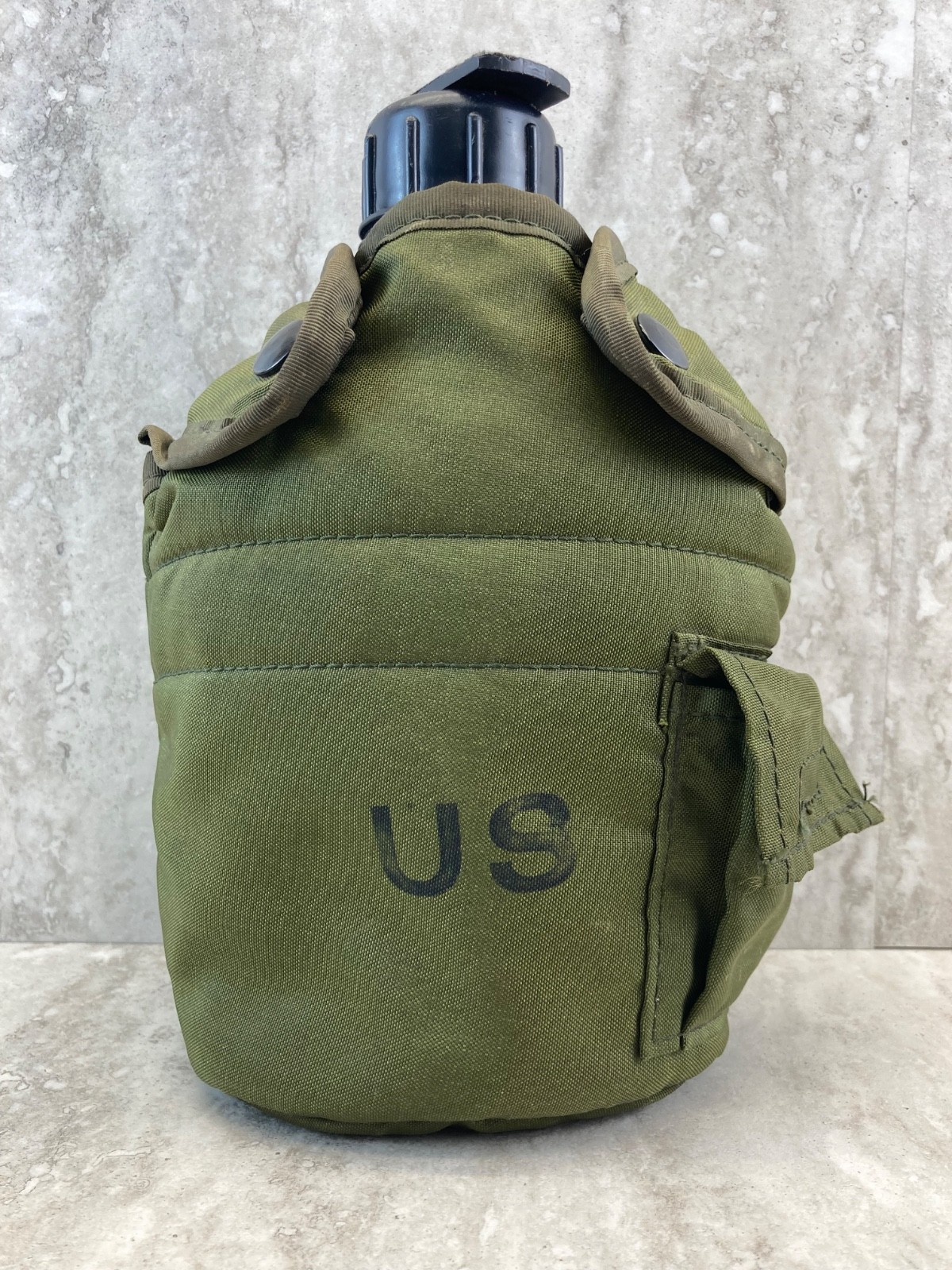 Military Water Canteen # DSA100-76-F-U433 - 1qt. USA 1976