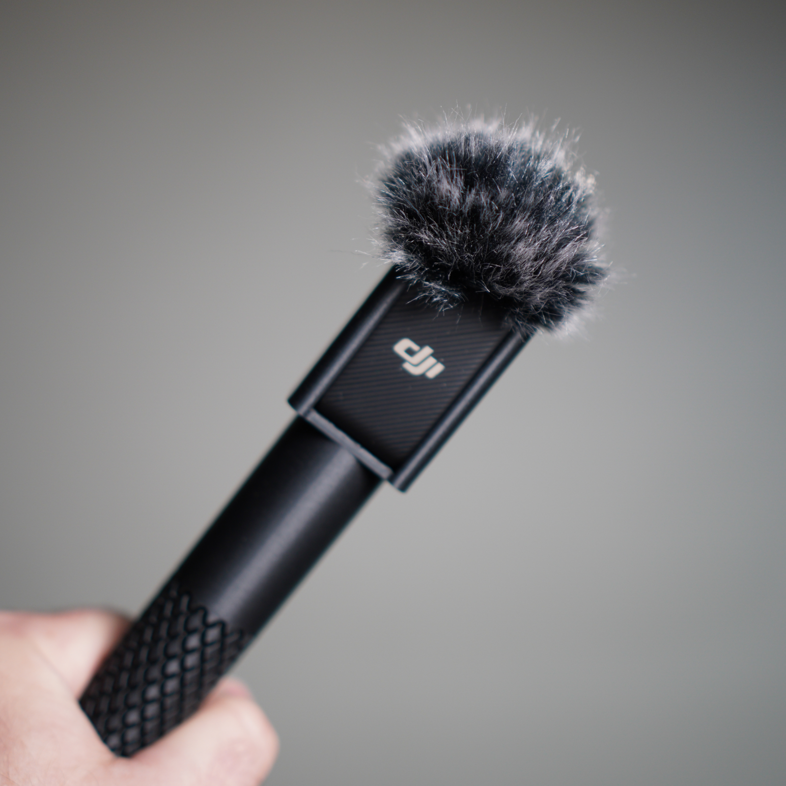 DJI WIRELESS MIC Interview Handle, Portable Handled Microphone Adapter