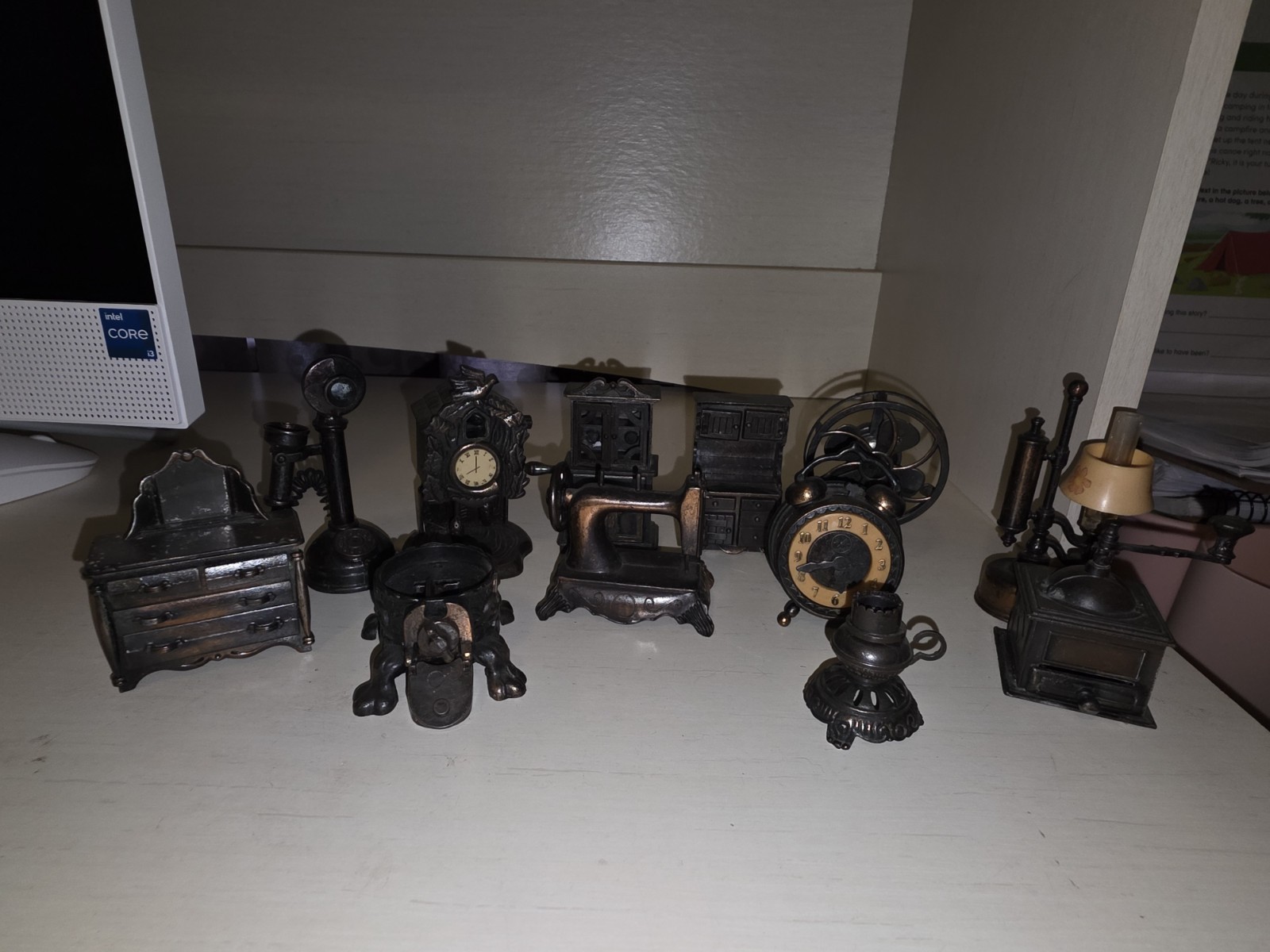 12 Vintage Durham Metal MINIATURE Decor Dollhouse Furniture Moves/Opens.  AS IS!