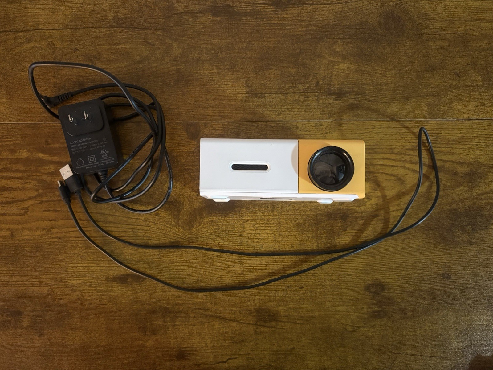 Mini LED Projector HDMI USB Micro SD AV Portable Home Theater Yellow