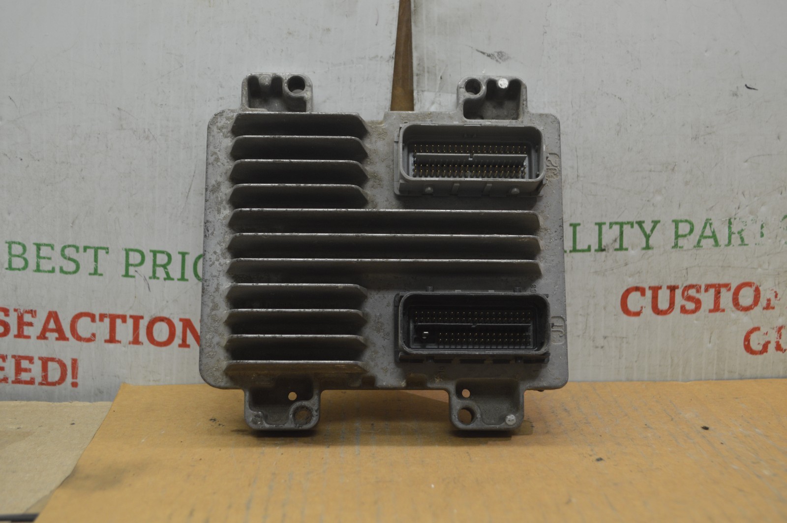 2008 Chevrolet Silverado ECU 12612384 Engine Control Unit Module 746-9E6