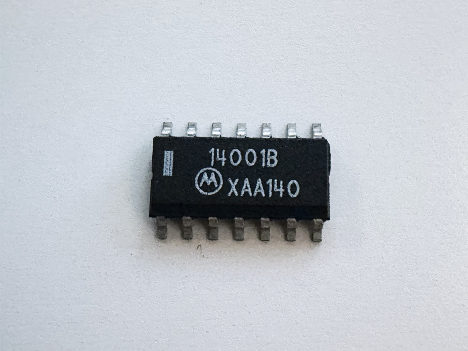 20PCS MC14001BD MC14001B Motorola Quad 2-Input NOR Gate SOIC-14