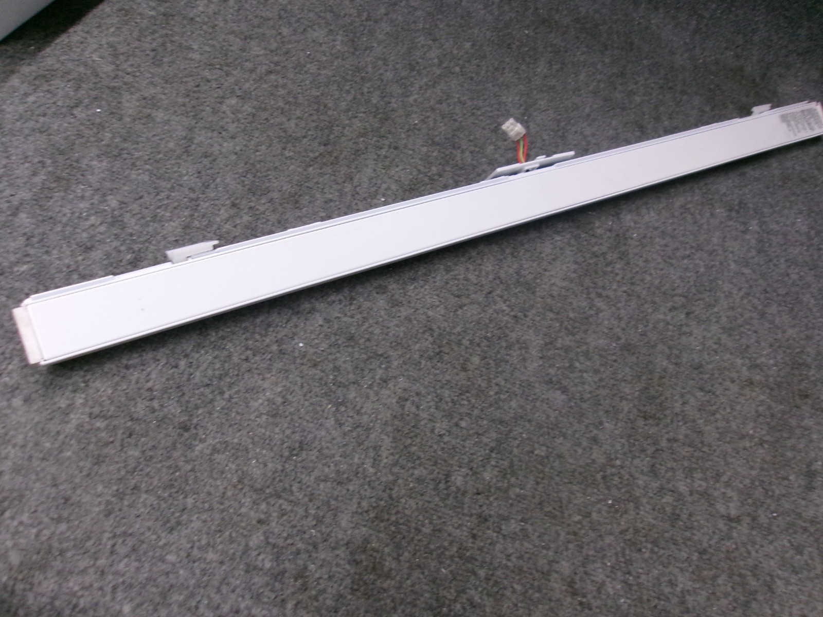 AGU74110902 LG REFRIGERATOR DOOR MULLION