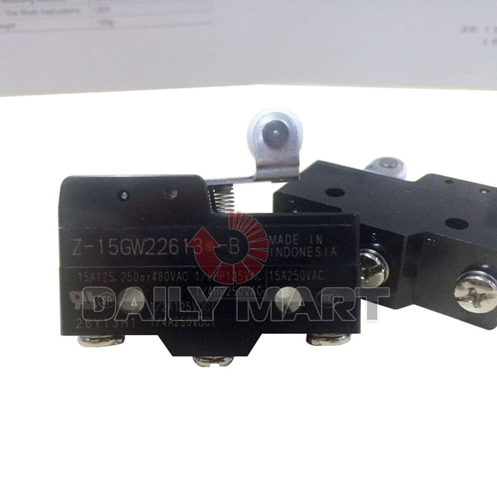 Brand New in Box Omron Z-15GW22613-B Micro Switch