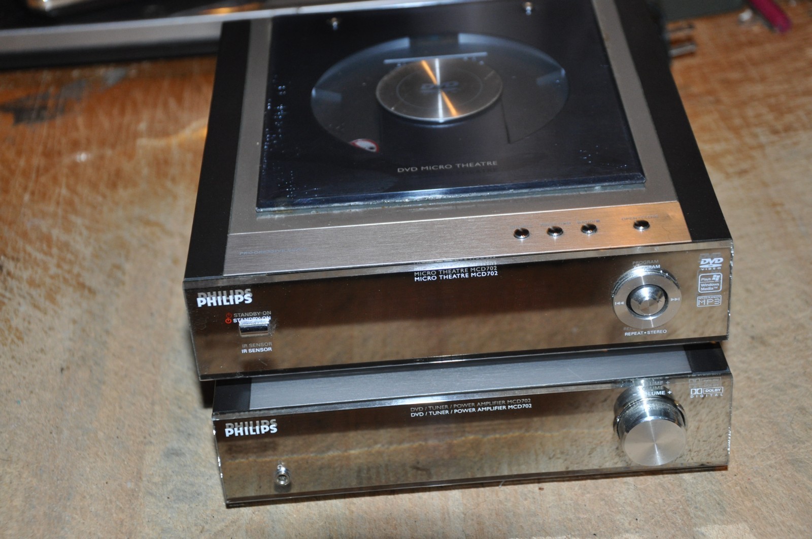 Philips MCD 702/37 Micro Theater DVD/CD Player Tuner Amplifier 2006 Untested