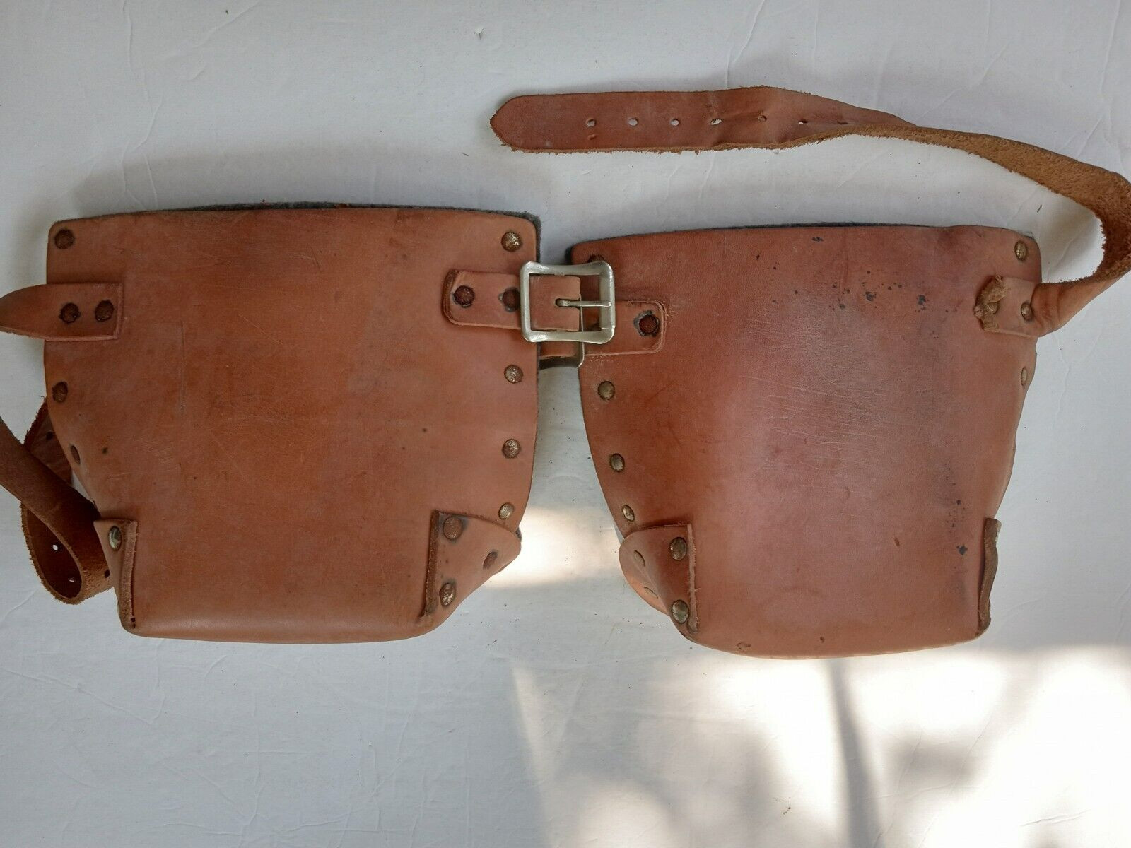 Vintage JURAL KL-71 Leather Knee Pads Felt Lined One Strap Kansas City MO USA