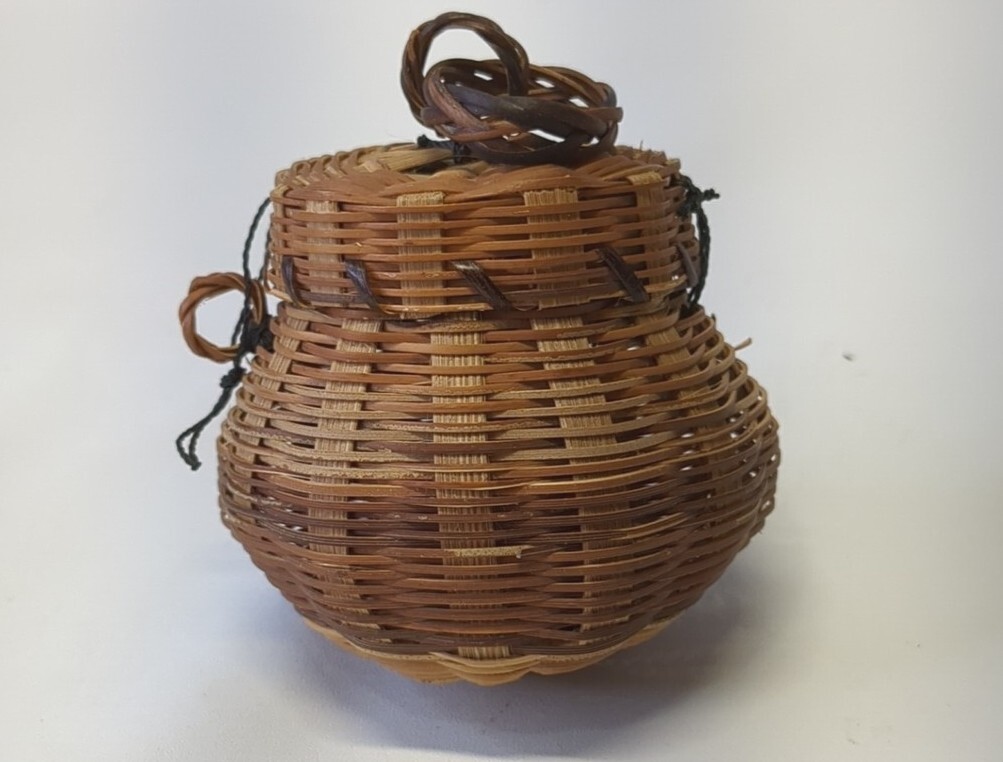 Woven Wicker Sachet Basket