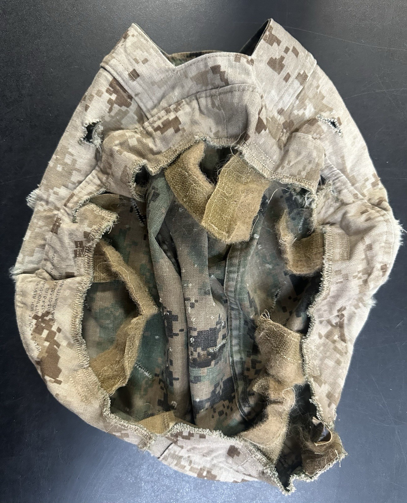 USMC ECH helmet cover w/ NVG cut-out Large Reversible Woodland Desert MARPAT