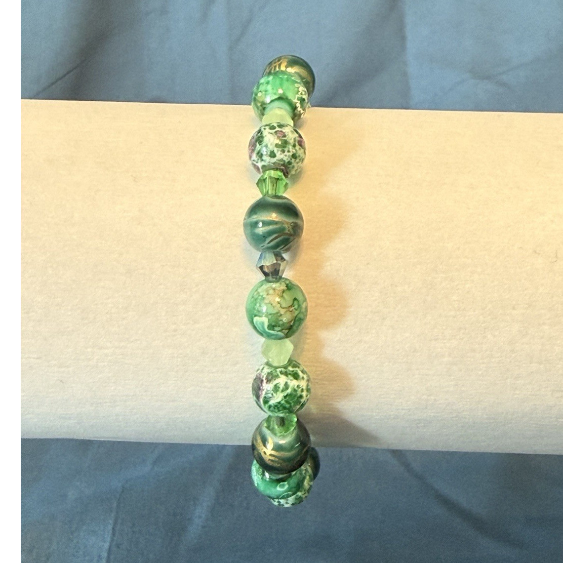 Beaded Glass Stretch Bracelet Green Tones Round Nature Theme Unisex Adults