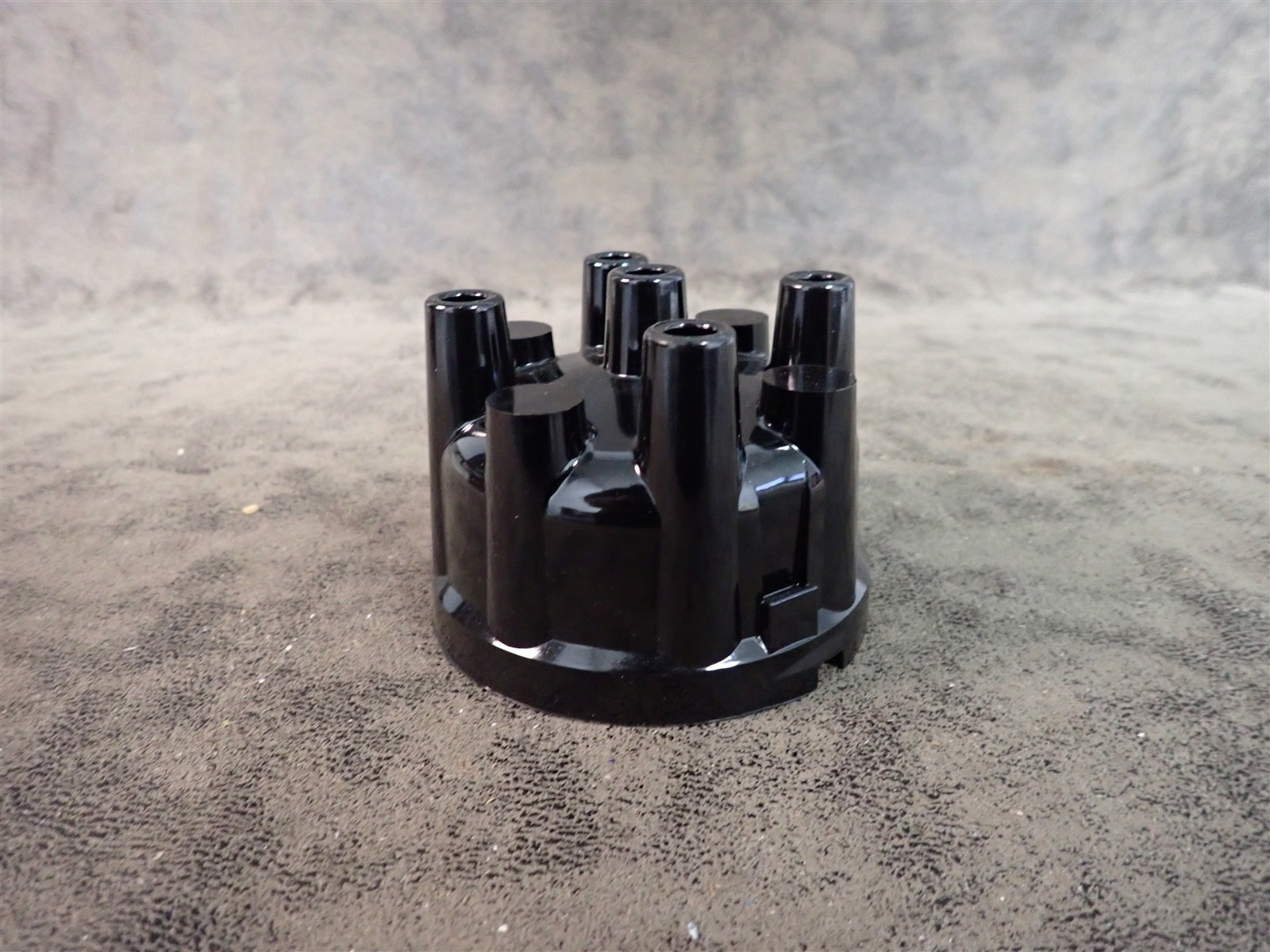 NEW WVE 5D1175 Distributor Cap (G220)