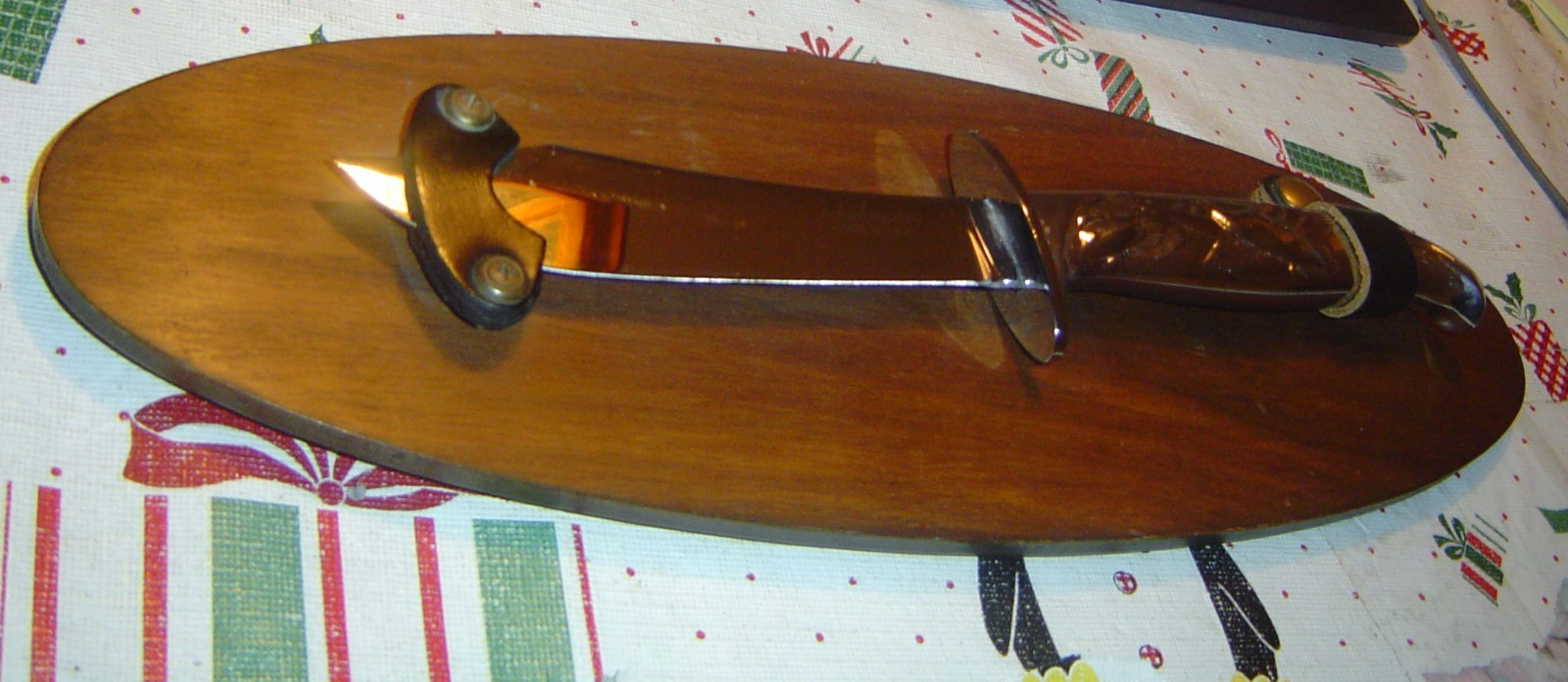 Vintage Salad Master Hunting knife On Board 10" Long U.S.A. VG Cond