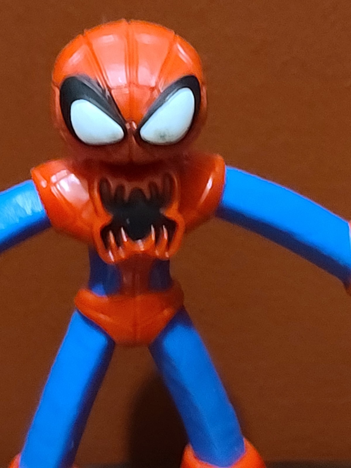 Play-Doh Hasbro Marvel Spiderman Bendy Action Figure - 4"