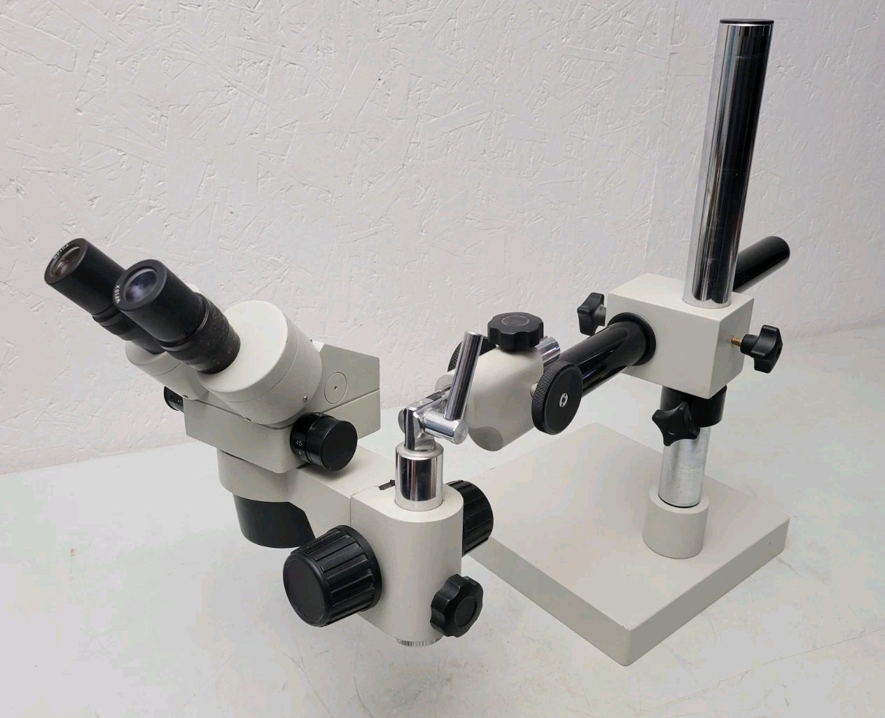 Nuline Pro Stereo microscope WF10X with base and articulating arm **USED**