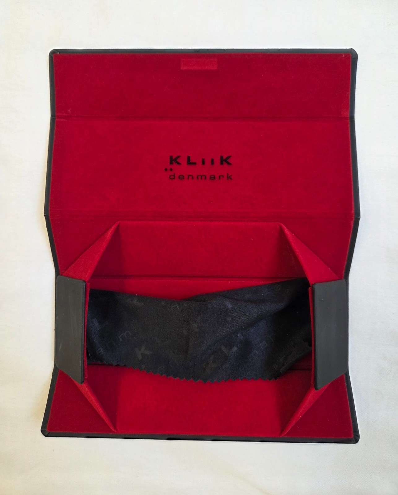 Kliik Denmark Eyeglasses Case Trifold Rectangular Original Soft Cloth See Photos