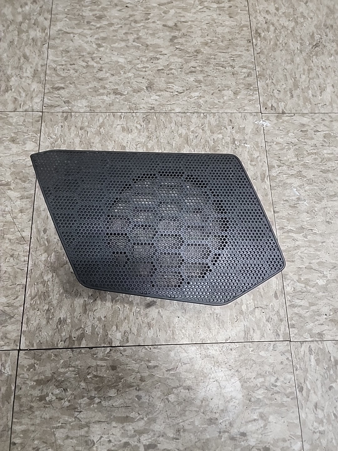 2022 VOLVO VNL860 D13 FRONT LEFT DRIVER SIDE DOOR SPEAKER COVER GRILLE OEM