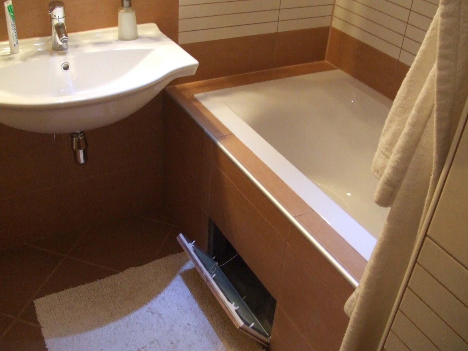 System F3 - Access Panel | Removable | Tile Application (½" Drywall, 20" X 20")