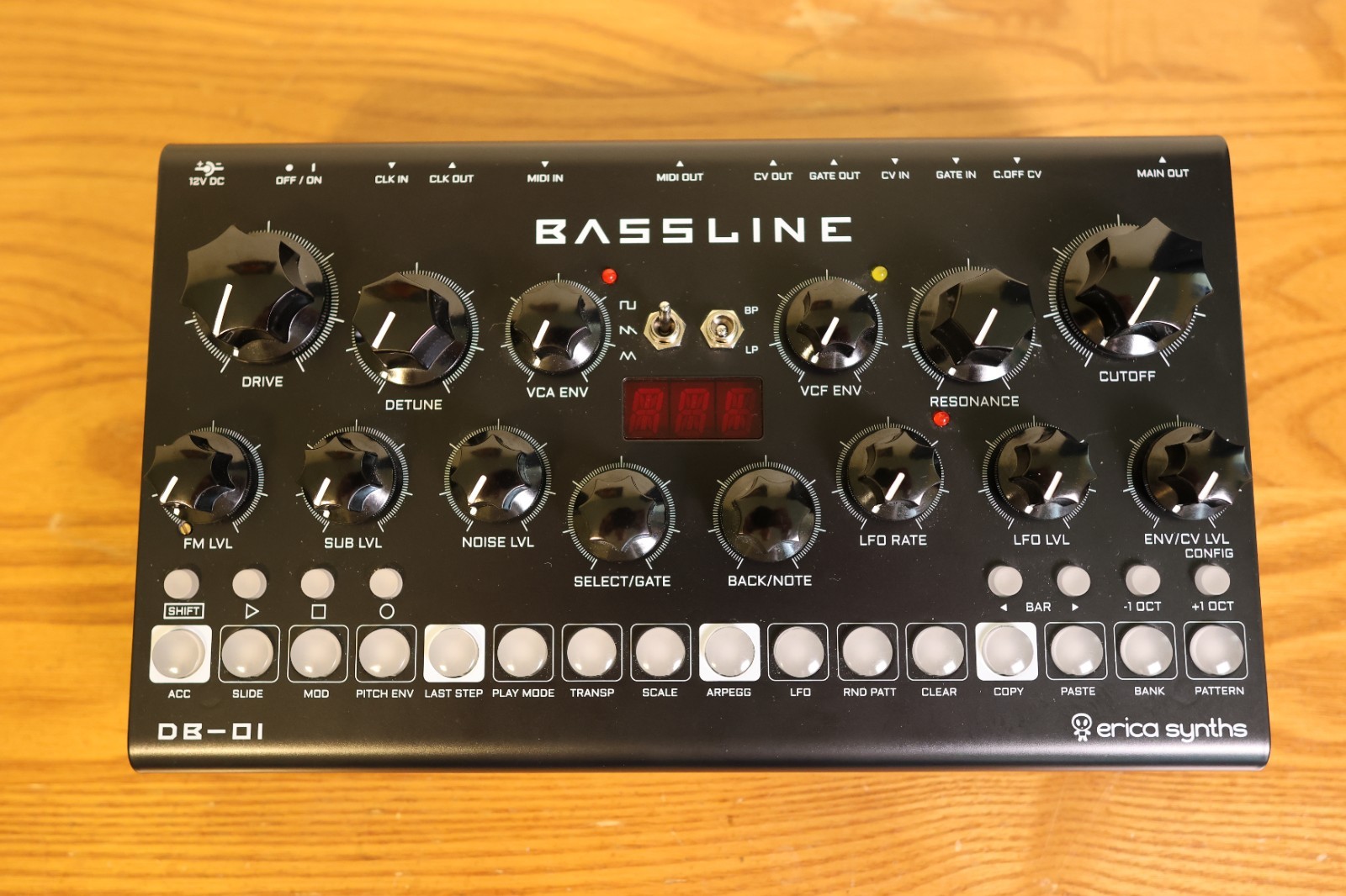 Erica Synths Bassline DB-01 Desktop Synthesizer MINT