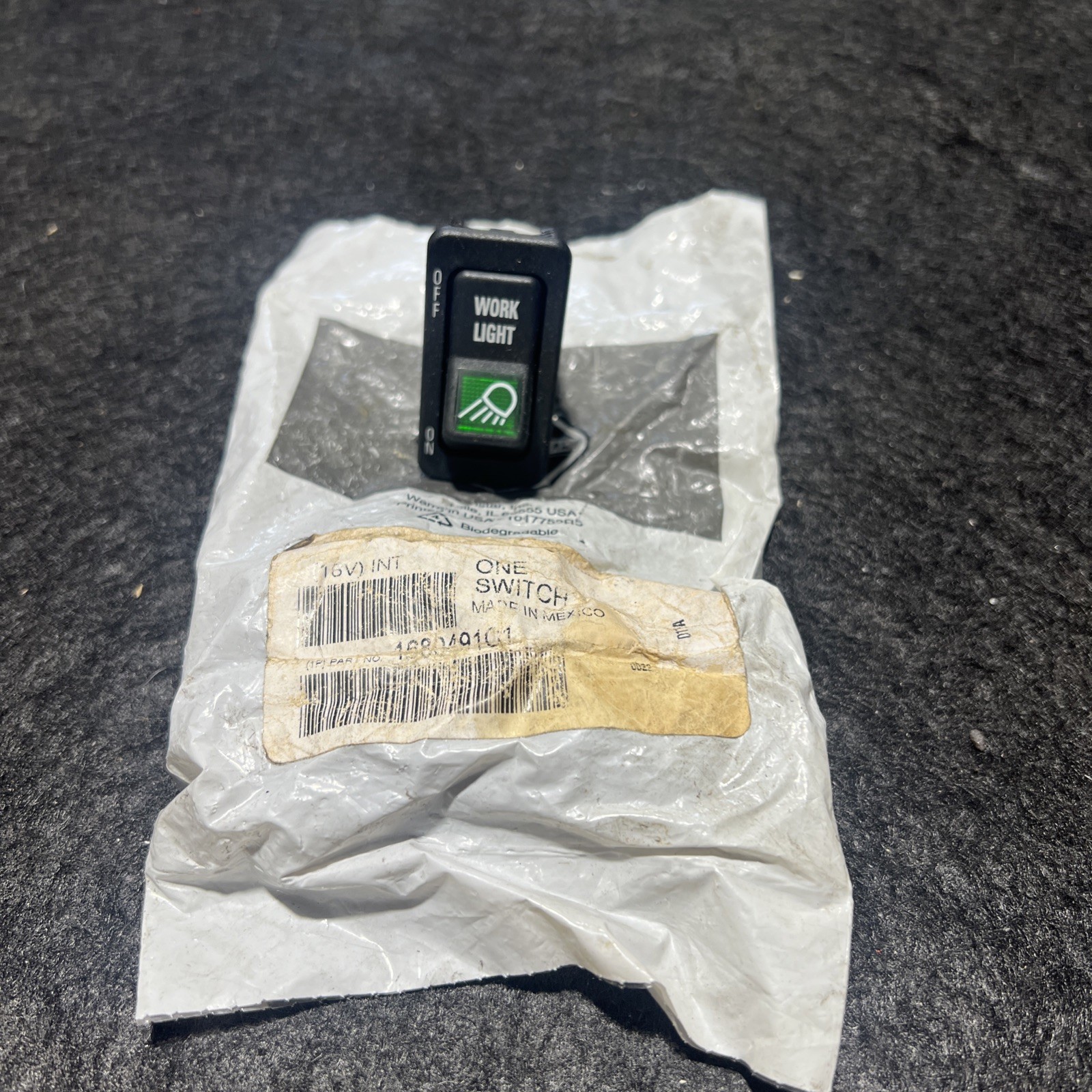 INTERNATIONAL SWITCH 1680491C1; WORK LIGHT