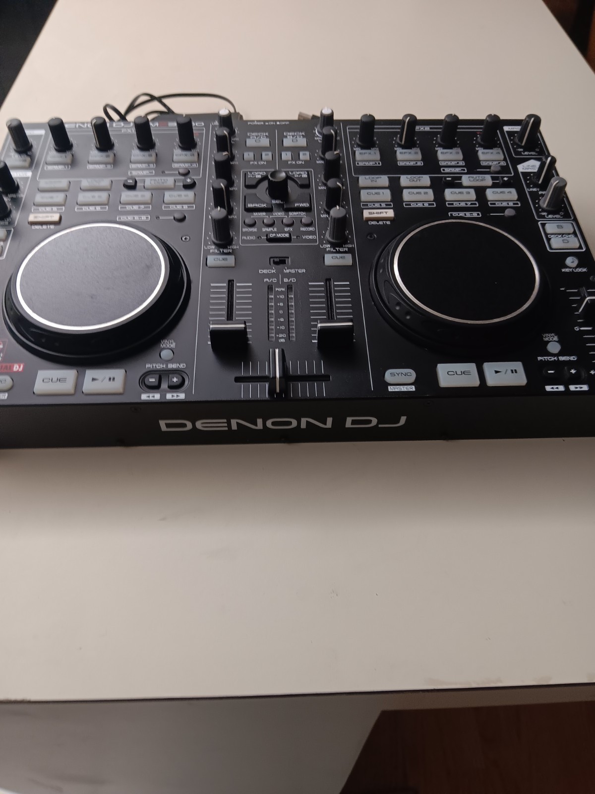 Denon DJ MC3000 PCDJ Controller 2ch Mixer 4-Deck USB  Excellent condition