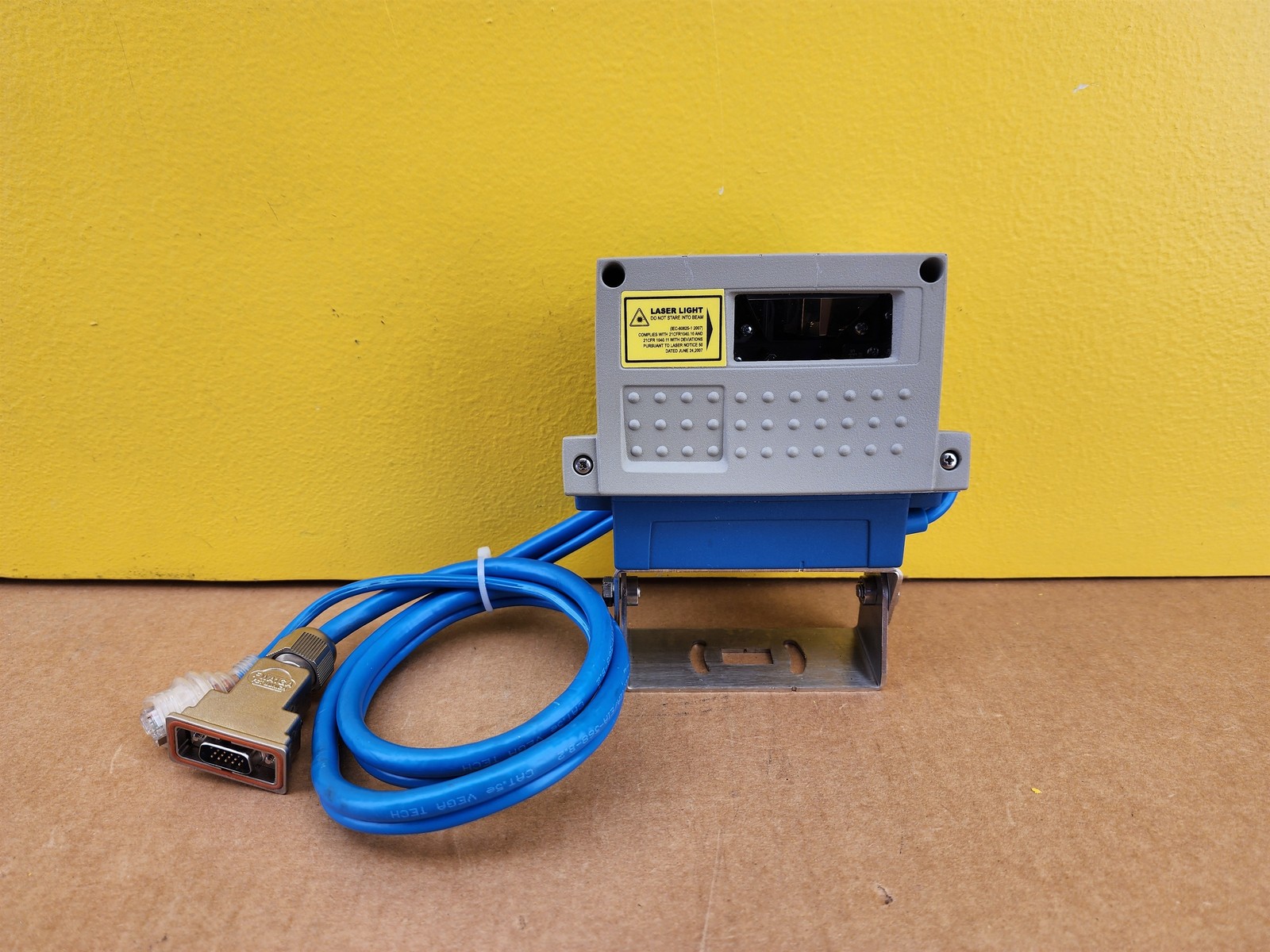 Datalogic Accu-Sort 1000067753 Industrial Laser Scanner w/ 0111623001 Base