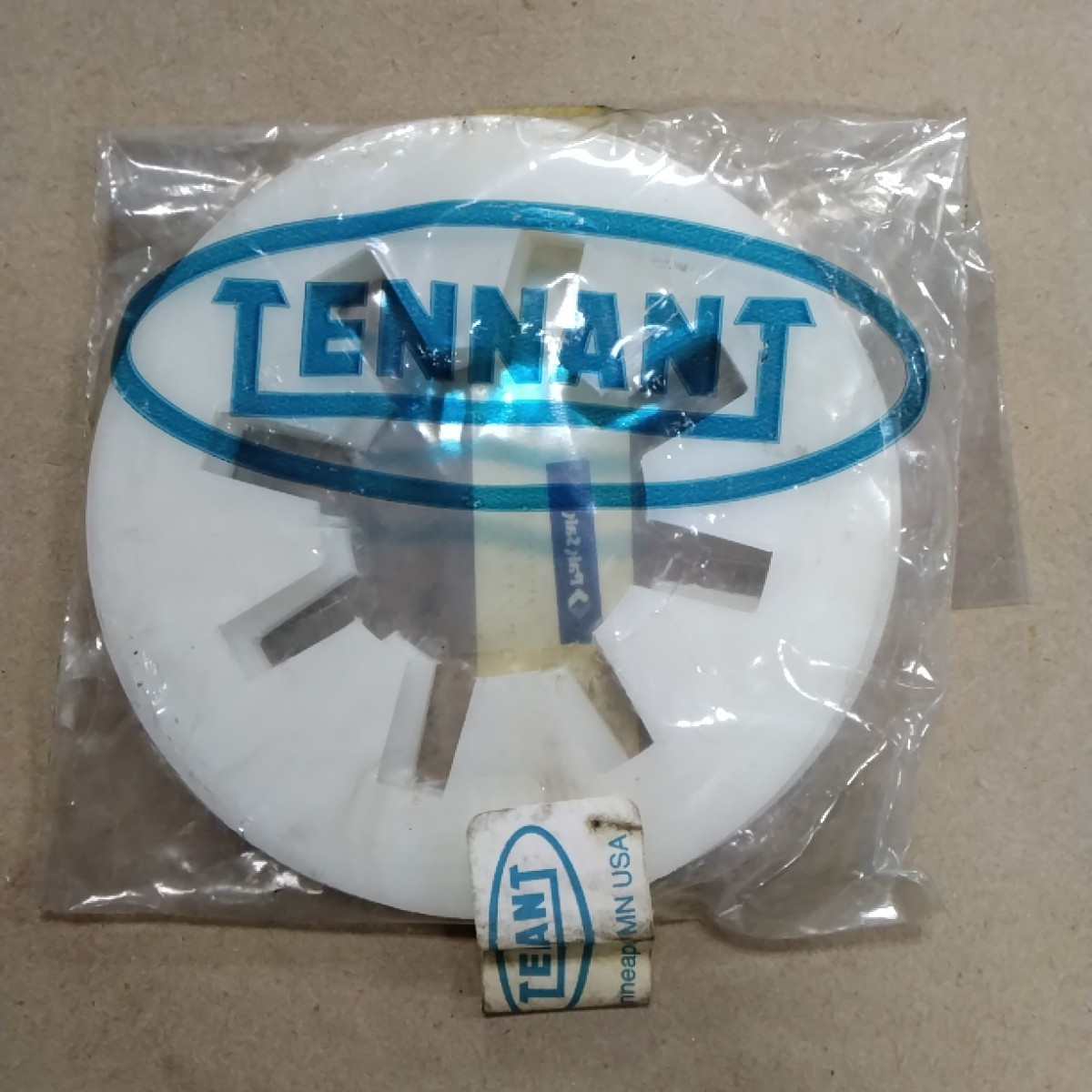 TENNANT CO WASHER PN: 20932 **LOT OF 2** F8