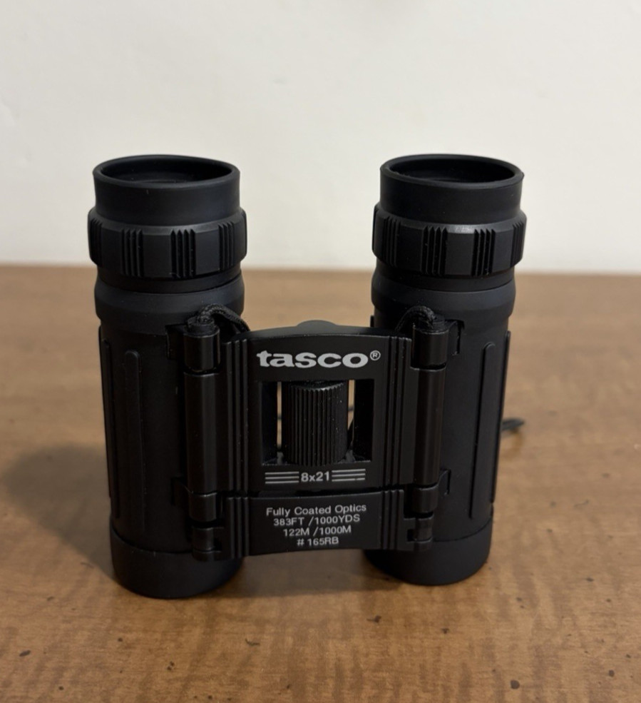 TASCO 8 X 21  #165RB Coated 383 FT / 1000 YDS Compact Binoculars with Case A+