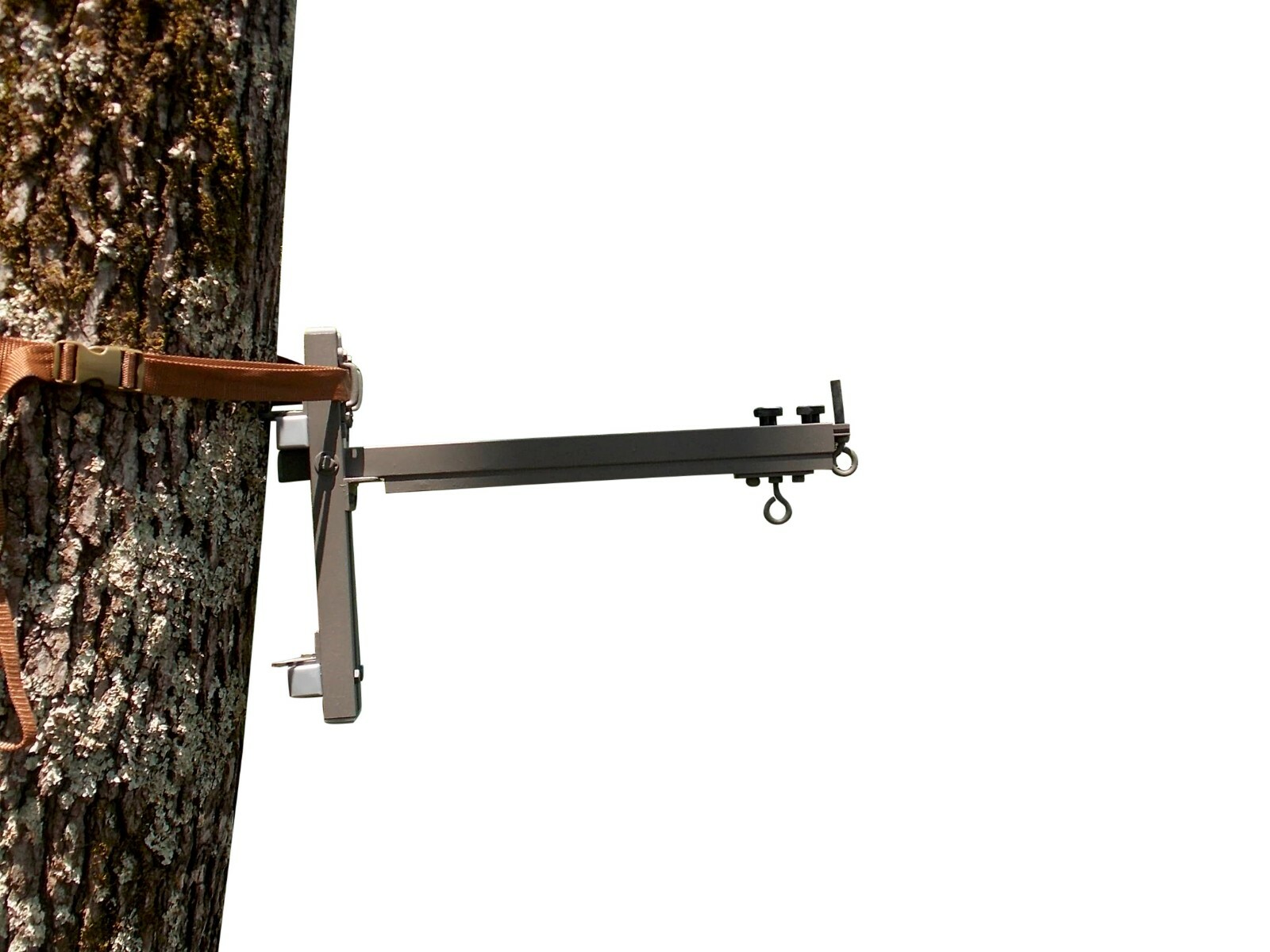 Bullseye Lock-on Deer Stand Hanger. Aluminium weighs 3.5 lbs. Locking pulley.