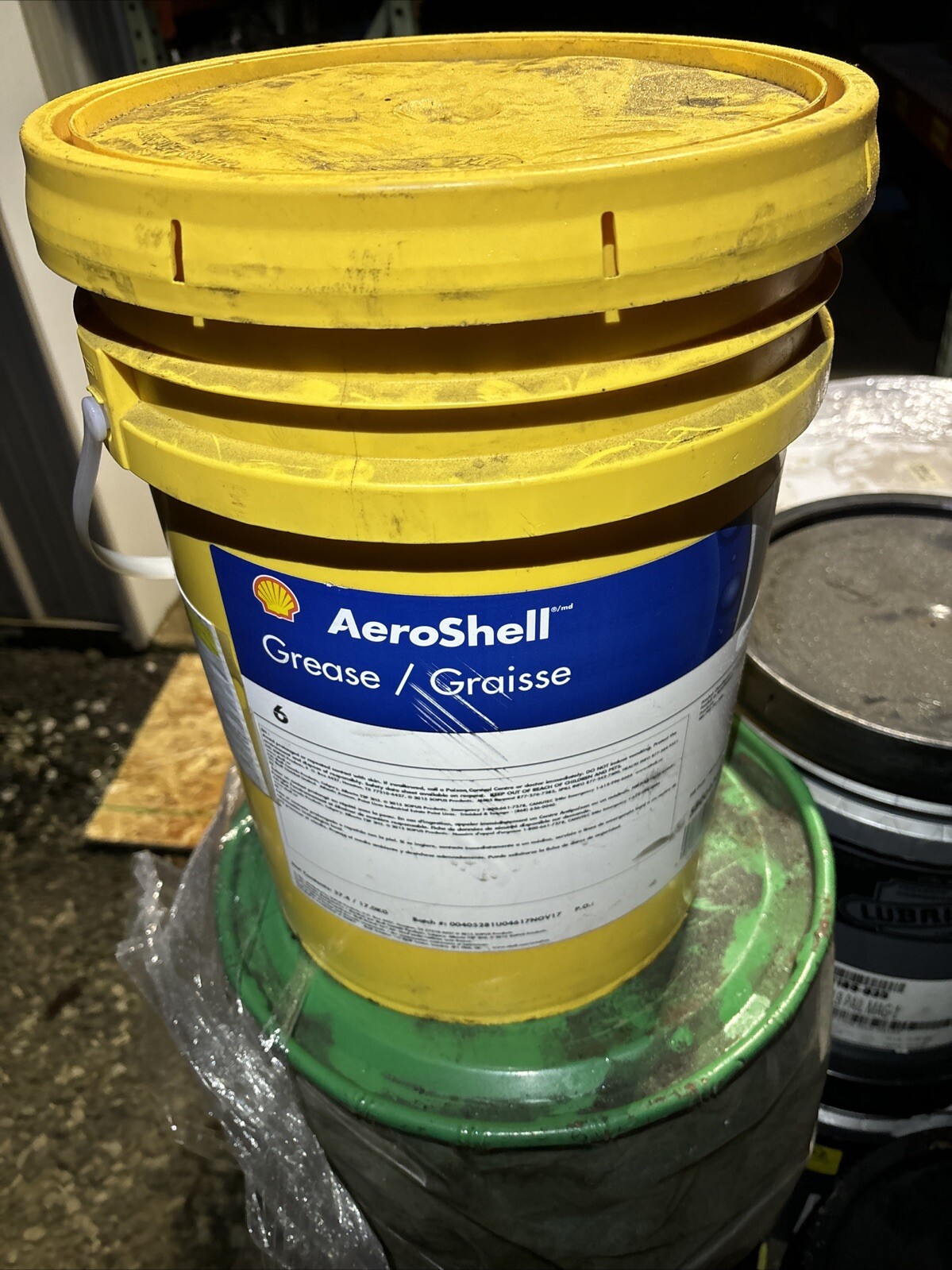 NEW 37.5 lb Pail of AeroShell Grease 6 General-Purpose Mineral Aircraft Grease
