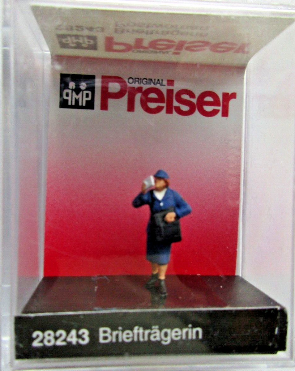Preiser  - Female Postal Worker  #28243