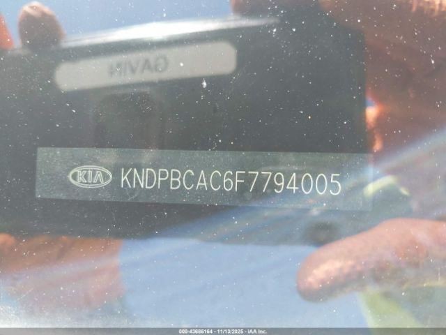 SPORTAGE 2015 Glove Box 4930998