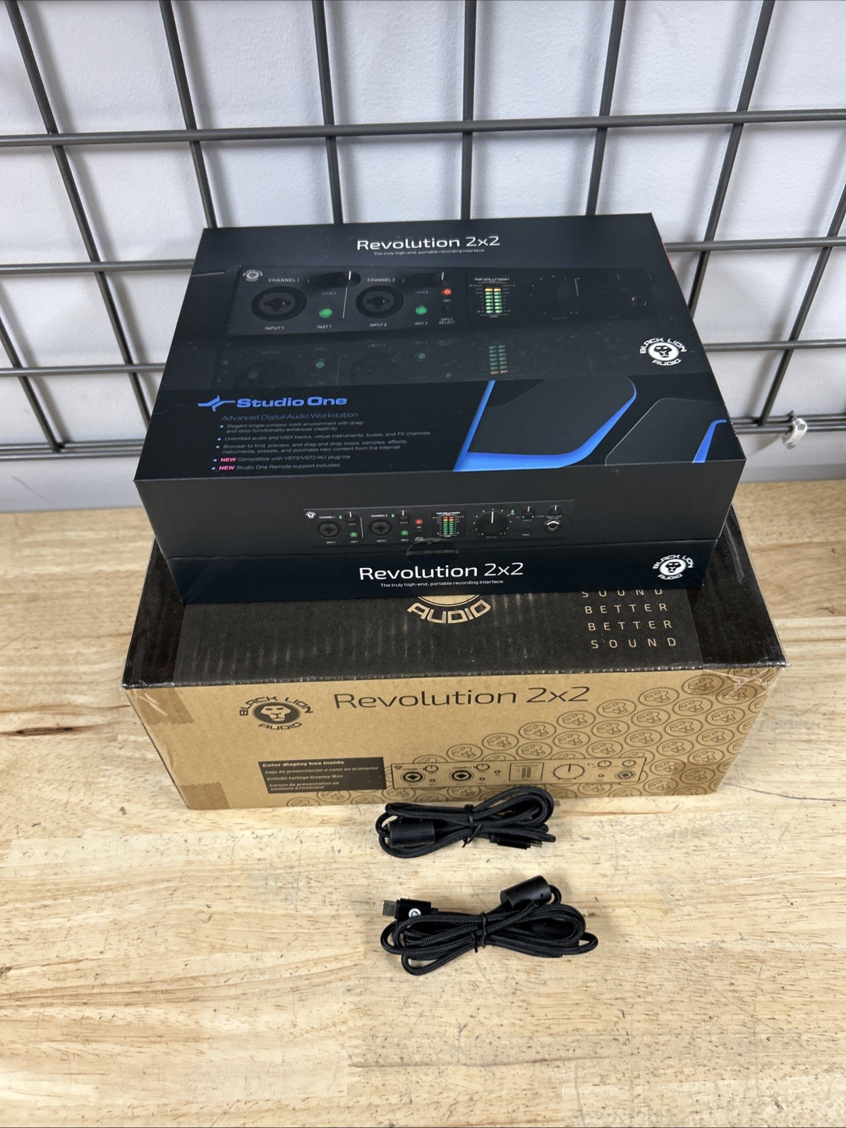 Black Lion Revolution 2x2 USB 2 Channel Portable Recording Interface