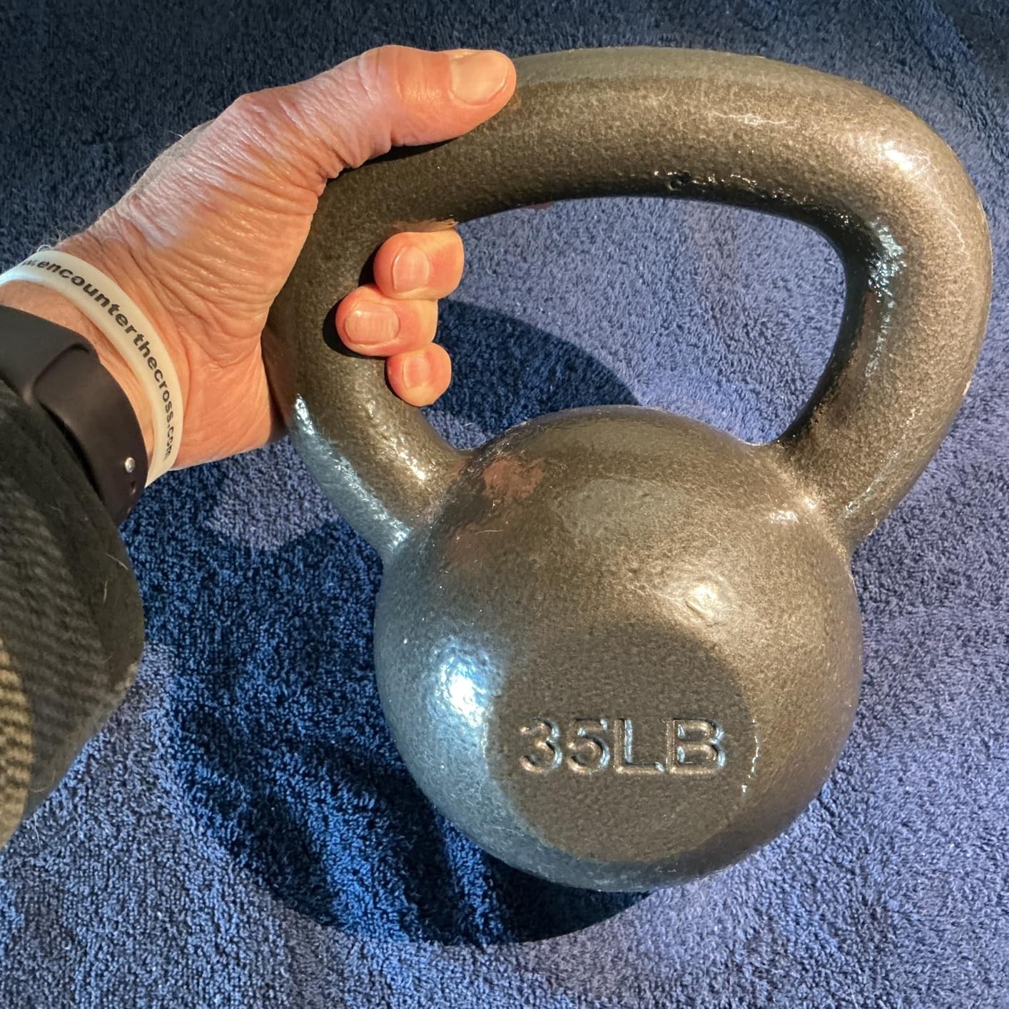 40 lb Heavy Duty Cast Iron Kettlebell - Ideal for Versatile Resistance Training