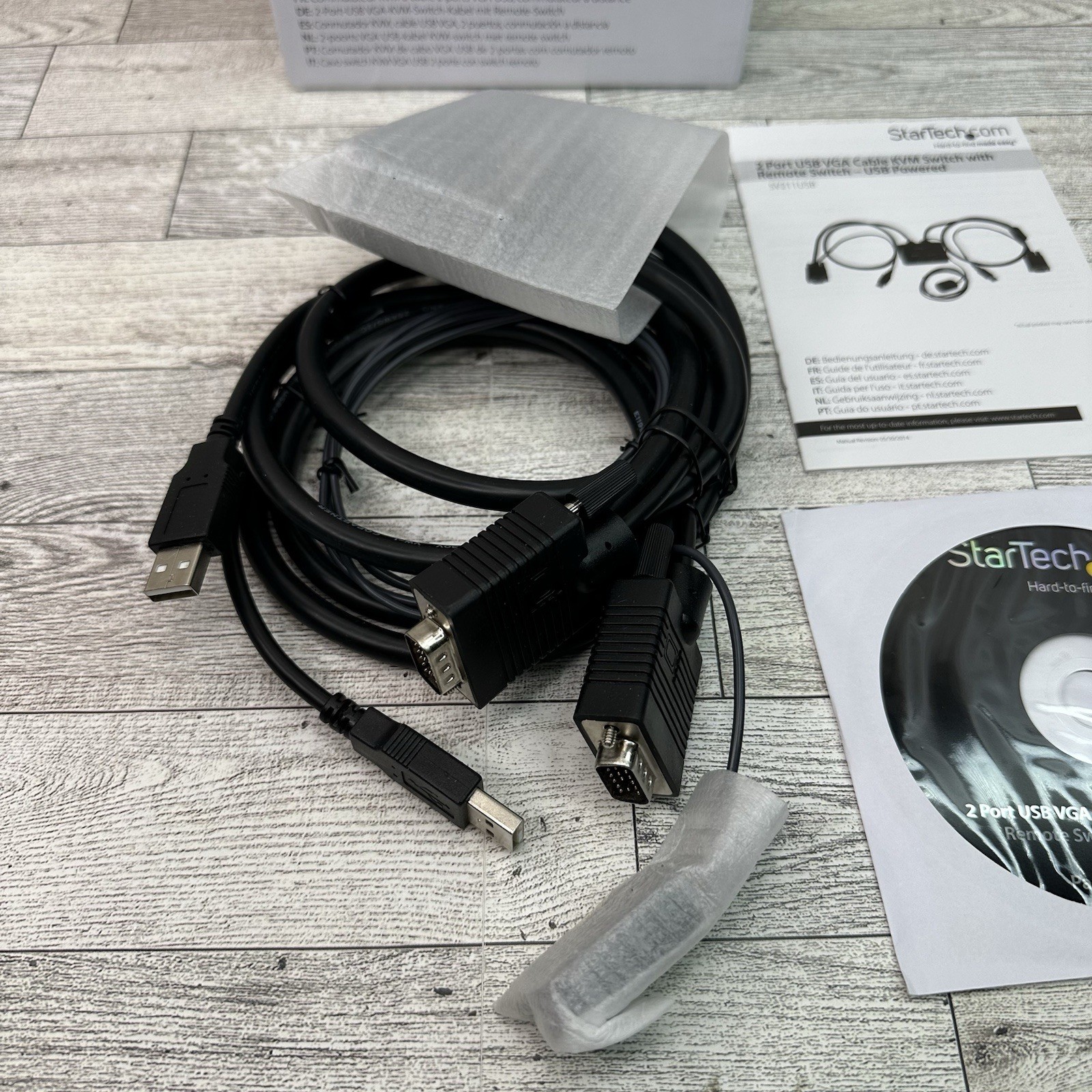 Startech 2 port USB VGA Cable KVM Switch with Remote Switch and USB Power/Data